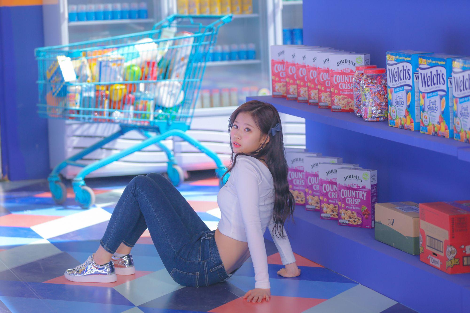 2000x1333 104342299_04.%BB%E7%B3%AA- (2000×1333). Twice sana, Twice, Twice photohoot
