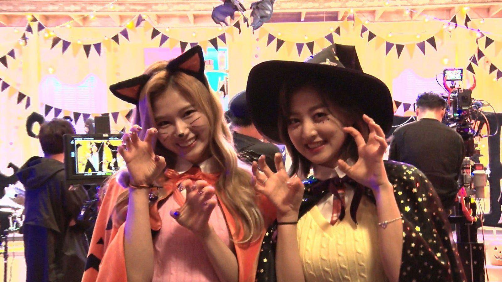 1600x900 Twice Halloween