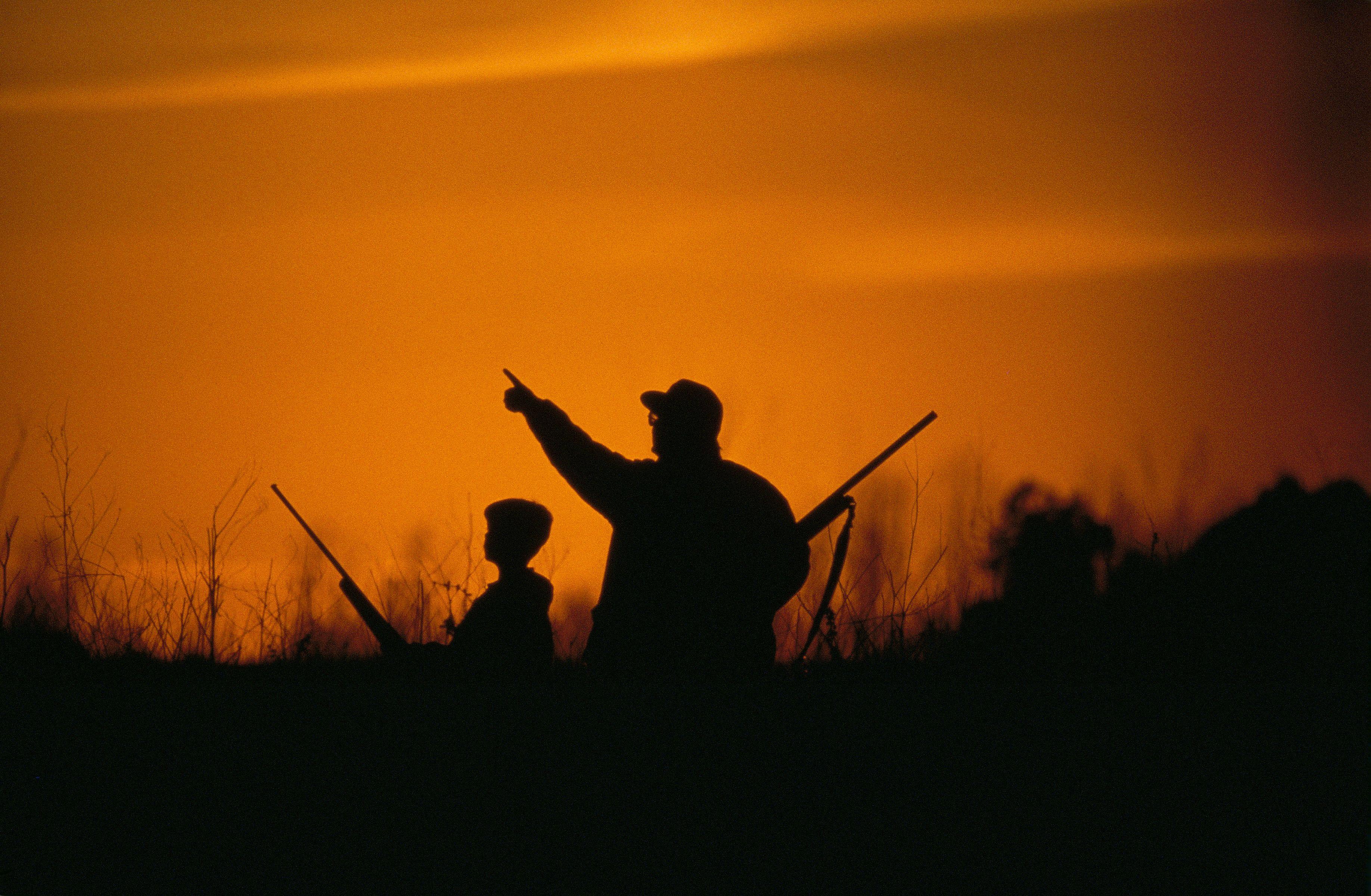 3672x2400 Ultimate Hunters Handbook