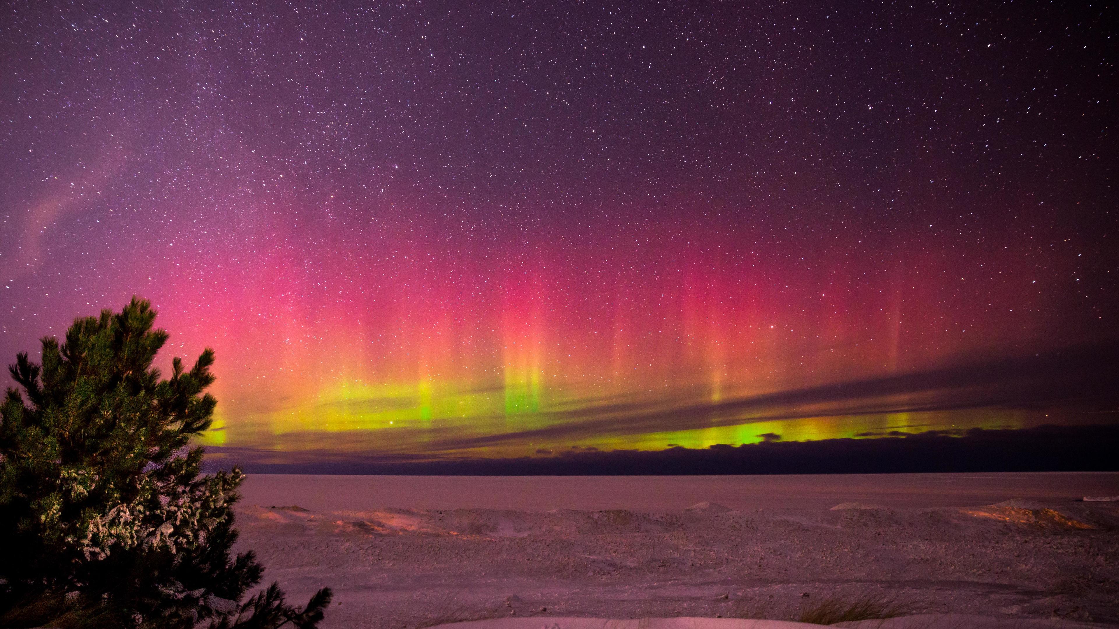 3840x2160 Wallpaper 4k Aurora Borealis In Marquette Michigan 4k Wallpaper, Aurora Wallpaper, Hd Wallpaper, Nature Wallpaper, Northern Lights Wallpaper