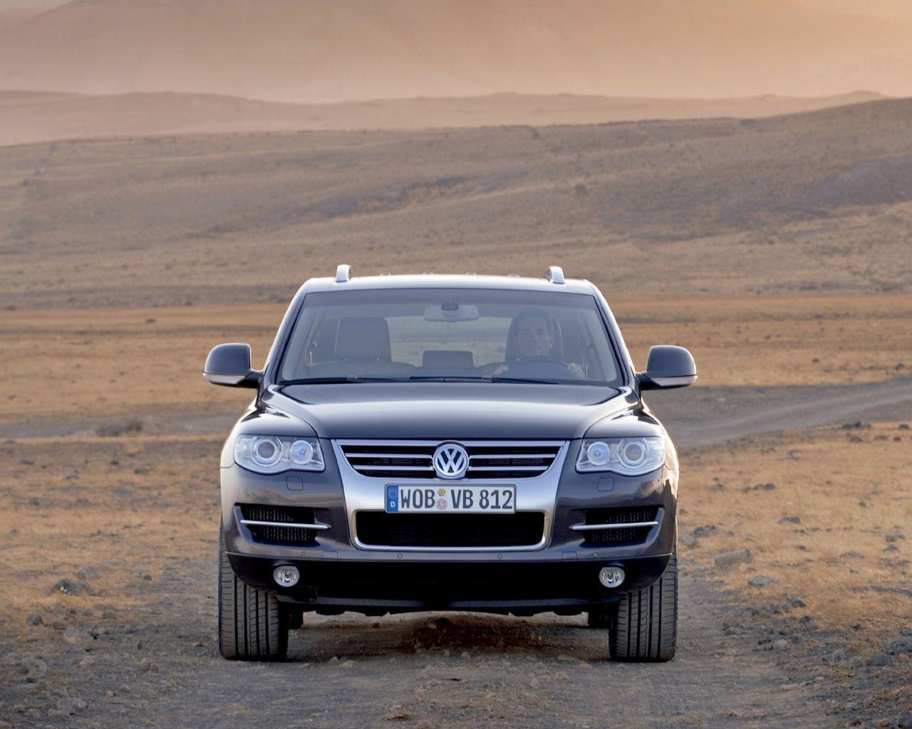 1280x1024 Volkswagen (VW) Touareg VR V8 FSI, TDI 1280x1024 Wallpaper / Desktop Background Picture
