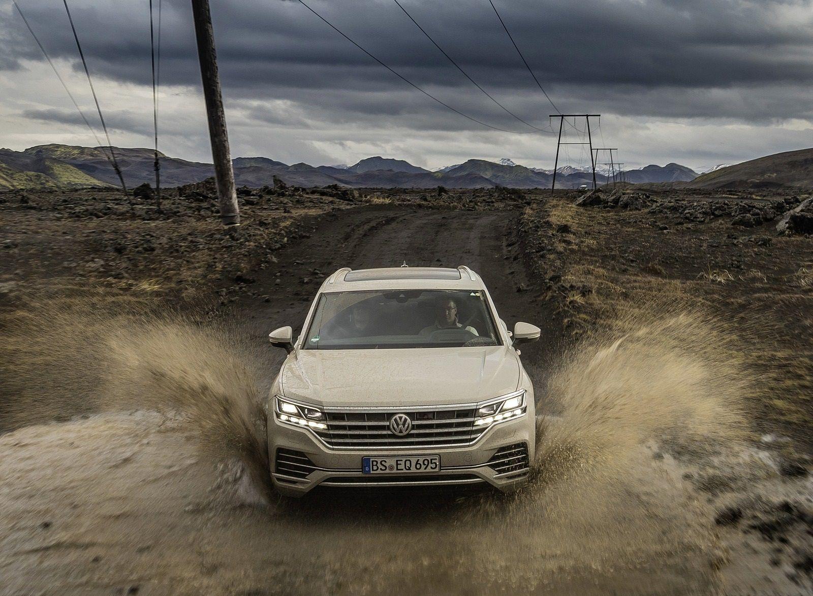 1600x1174 Volkswagen Touareg ONE Million Off Road Wallpaper (10)