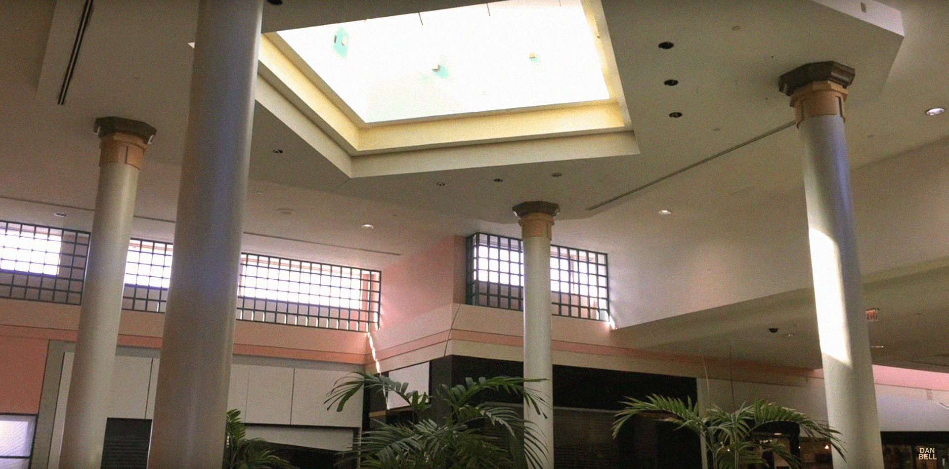 1920x949 Dead Mall '92 [OC]