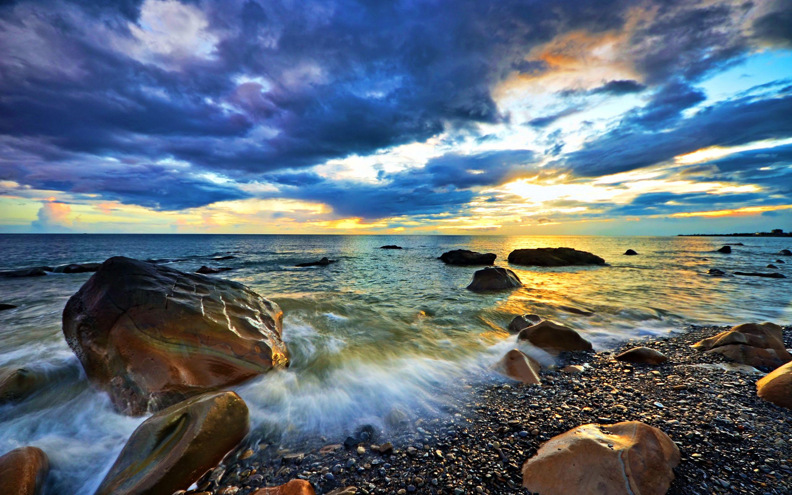 2560x1600 Beautiful Ocean Wave Wallpaper