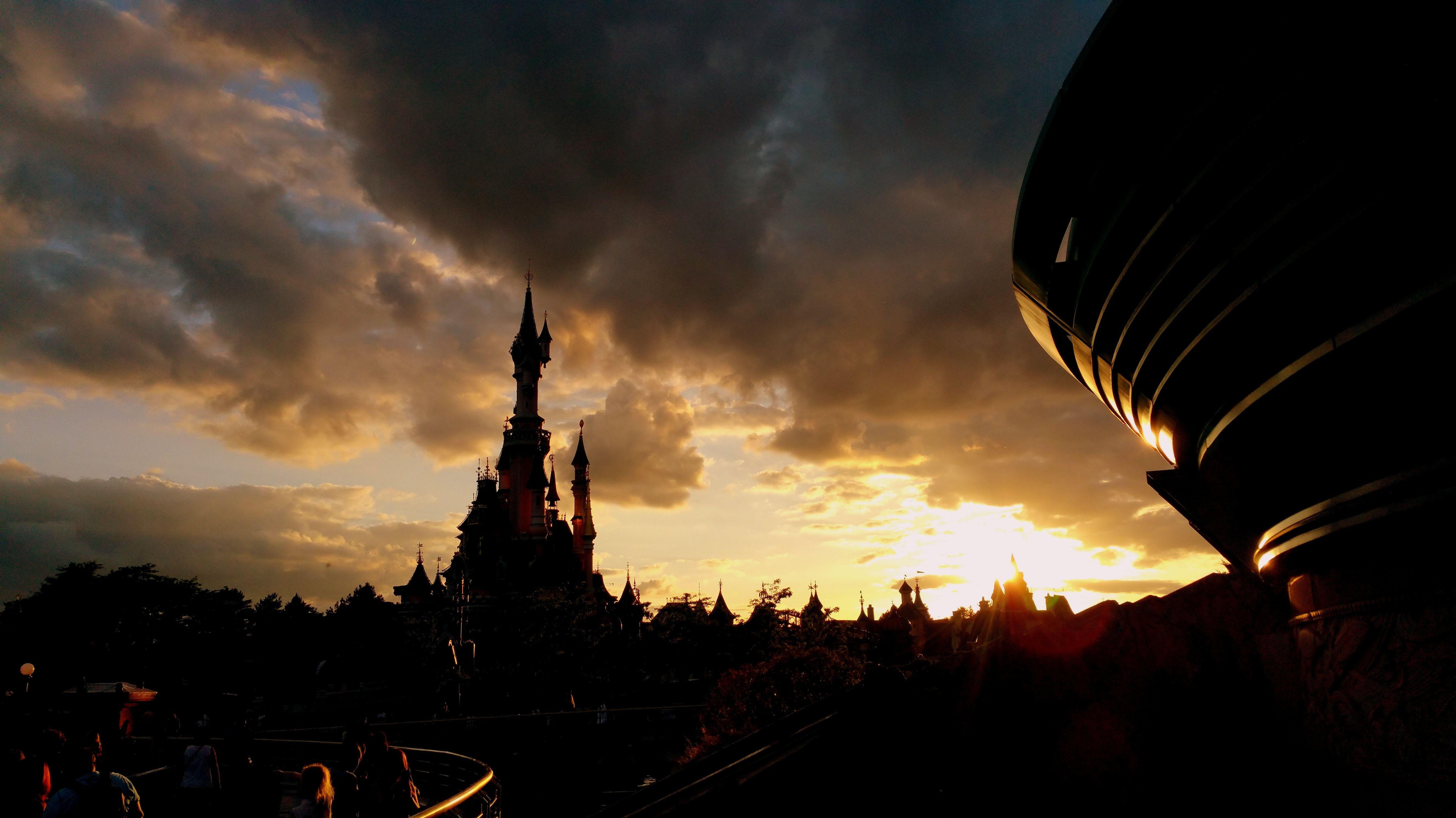 5312x2988 Free of disneyland, paris, sunset