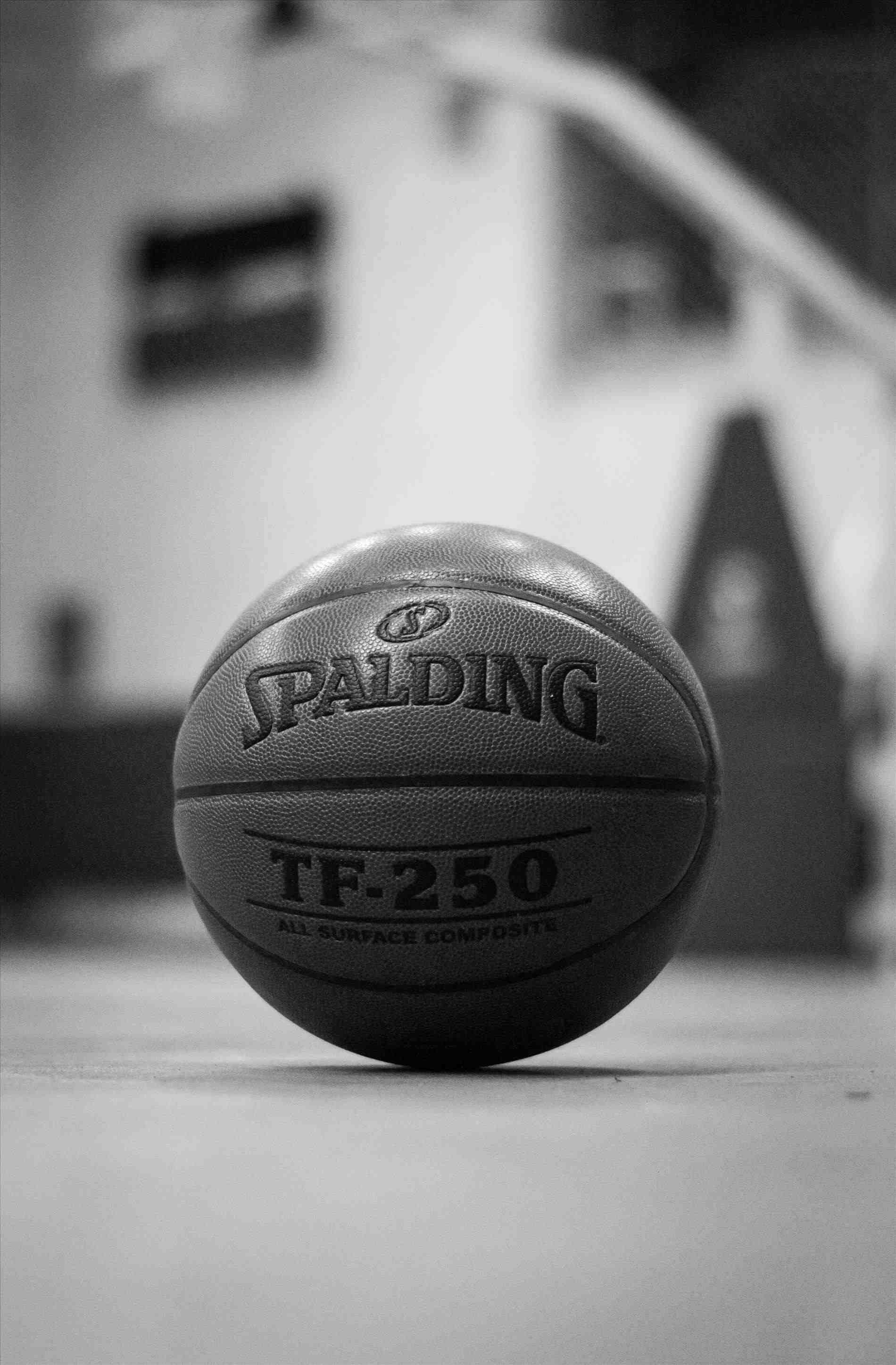 1900x2894 Spalding Wallpaper