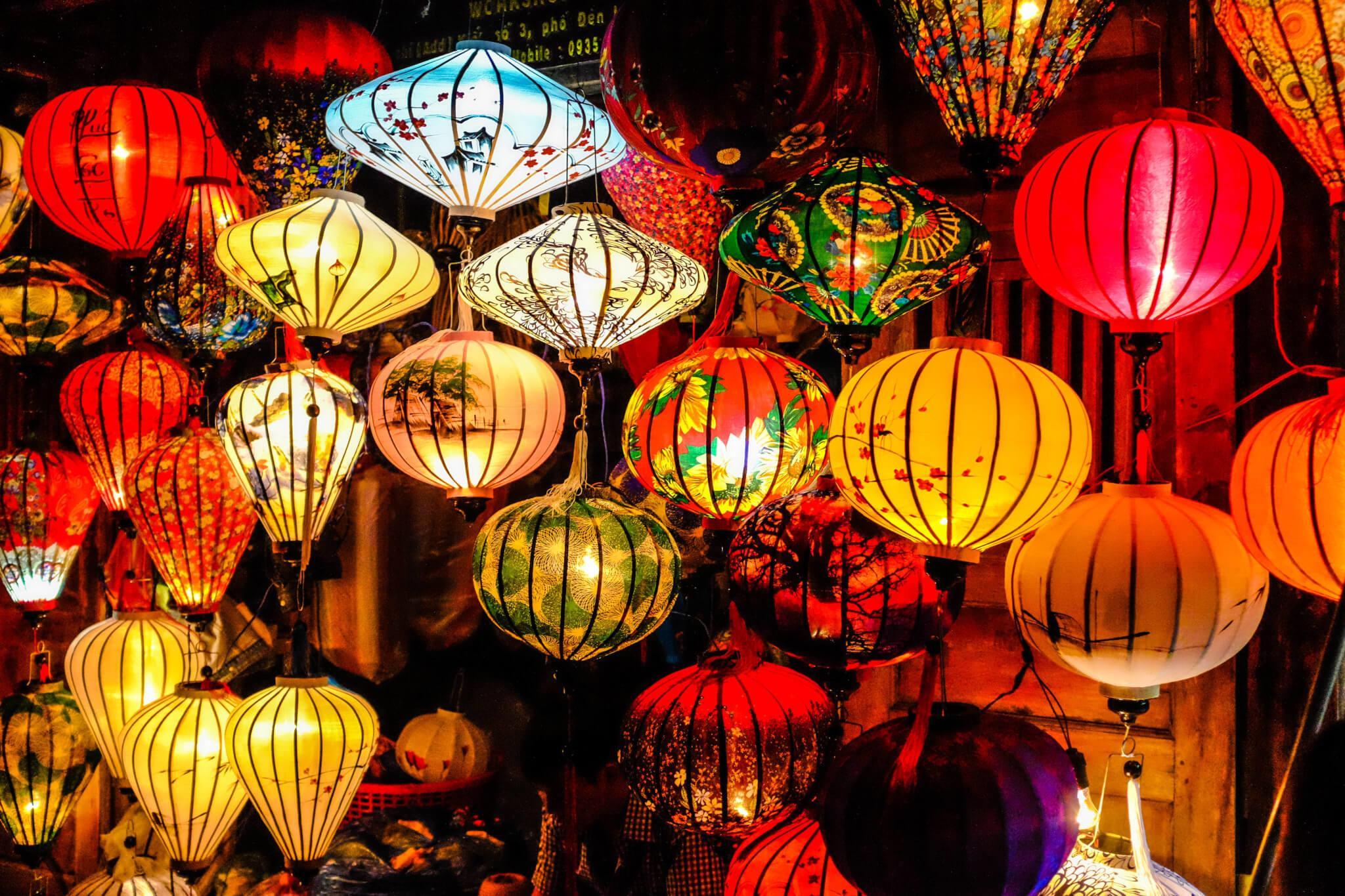 2048x1365 Fall Lantern Wallpaper