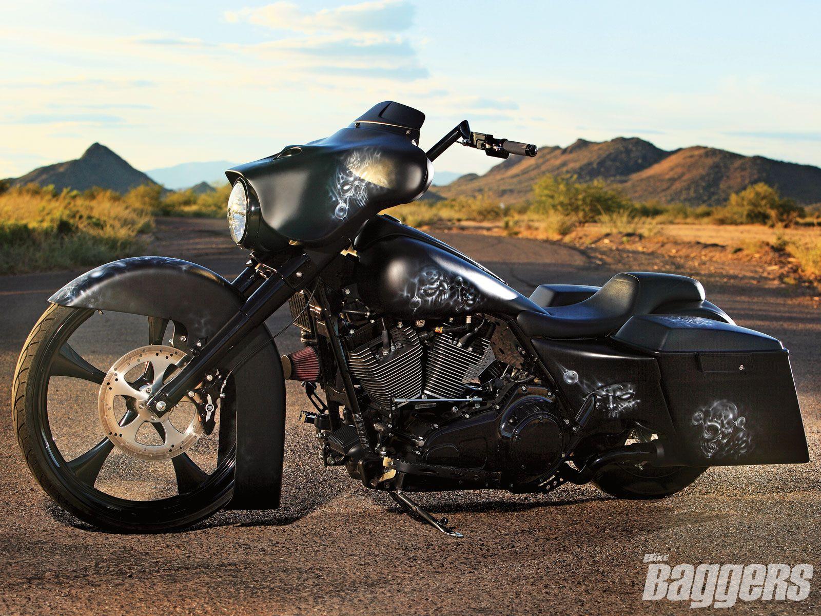 1600x1200 Bitchin' Bagger Harley Davidson FLHX. Harley Davidson