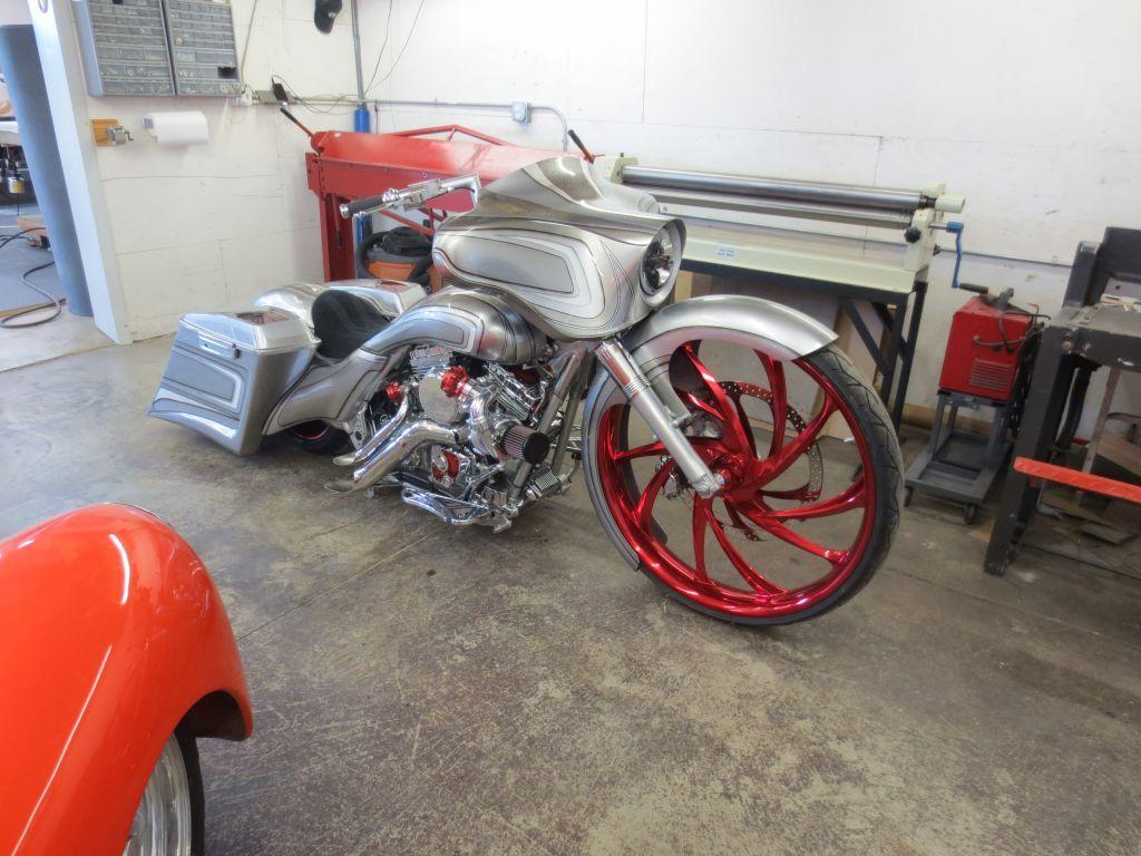1024x768 DA Performance's Harley Davidson Custom Bagger