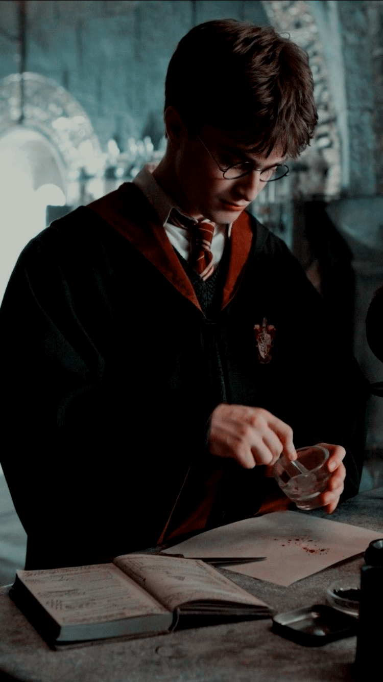 750x1334 harry potter wallpaper. Harry potter background, Harry potter aesthetic, Harry potter picture