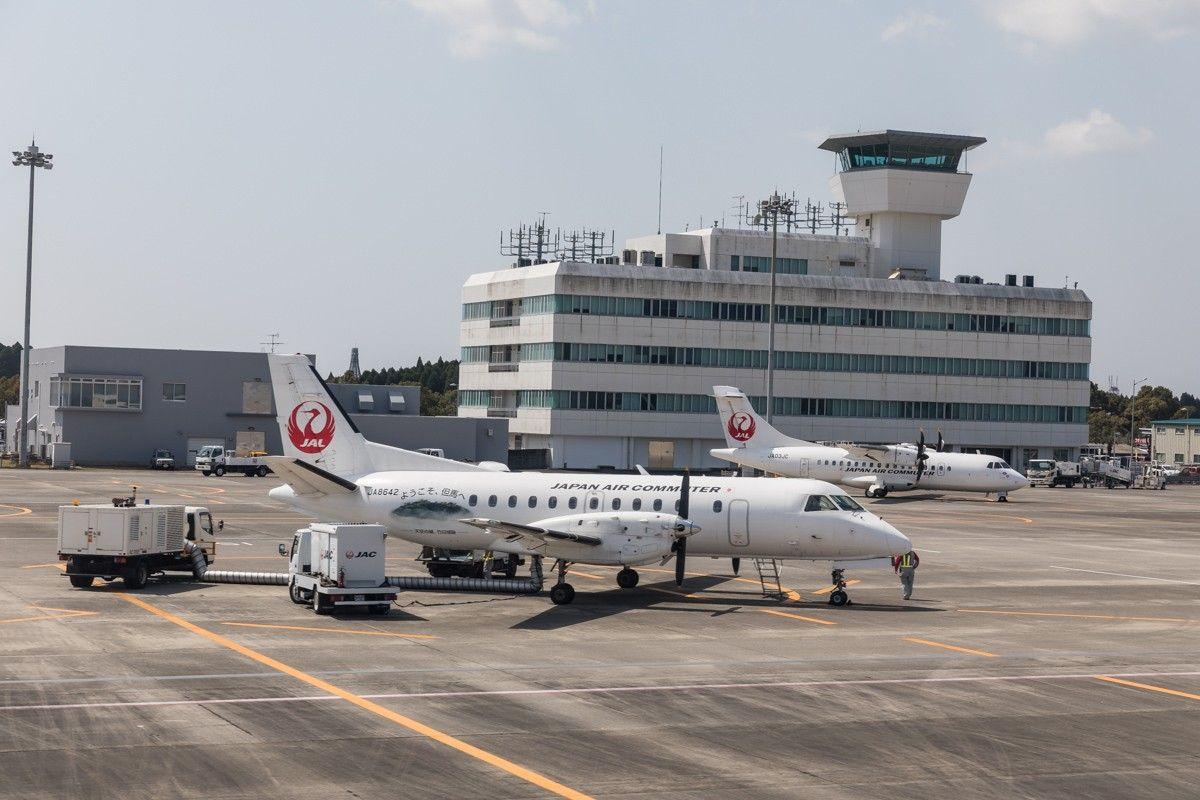 1200x800 Onemoreweektogo Jal Japan Airlines Jl646 Class J Domestic Kagoshima Haneda 767 Tarmac 2