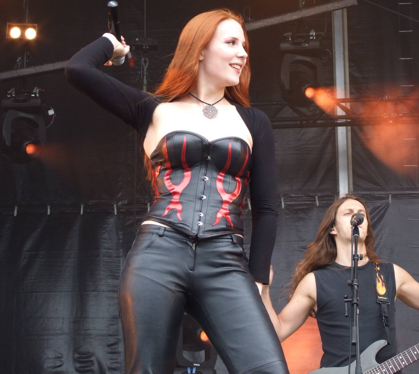 1437x1280 Simone Simons wallpaper