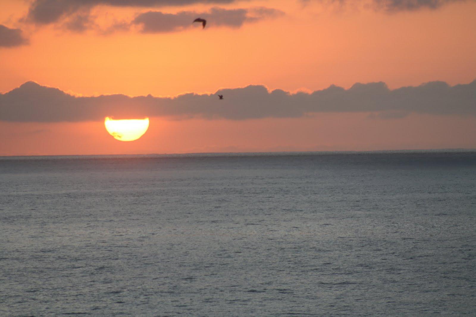1600x1067 Beach Wallpaper Background: Calm Sunset Beach Photo Wallpaper