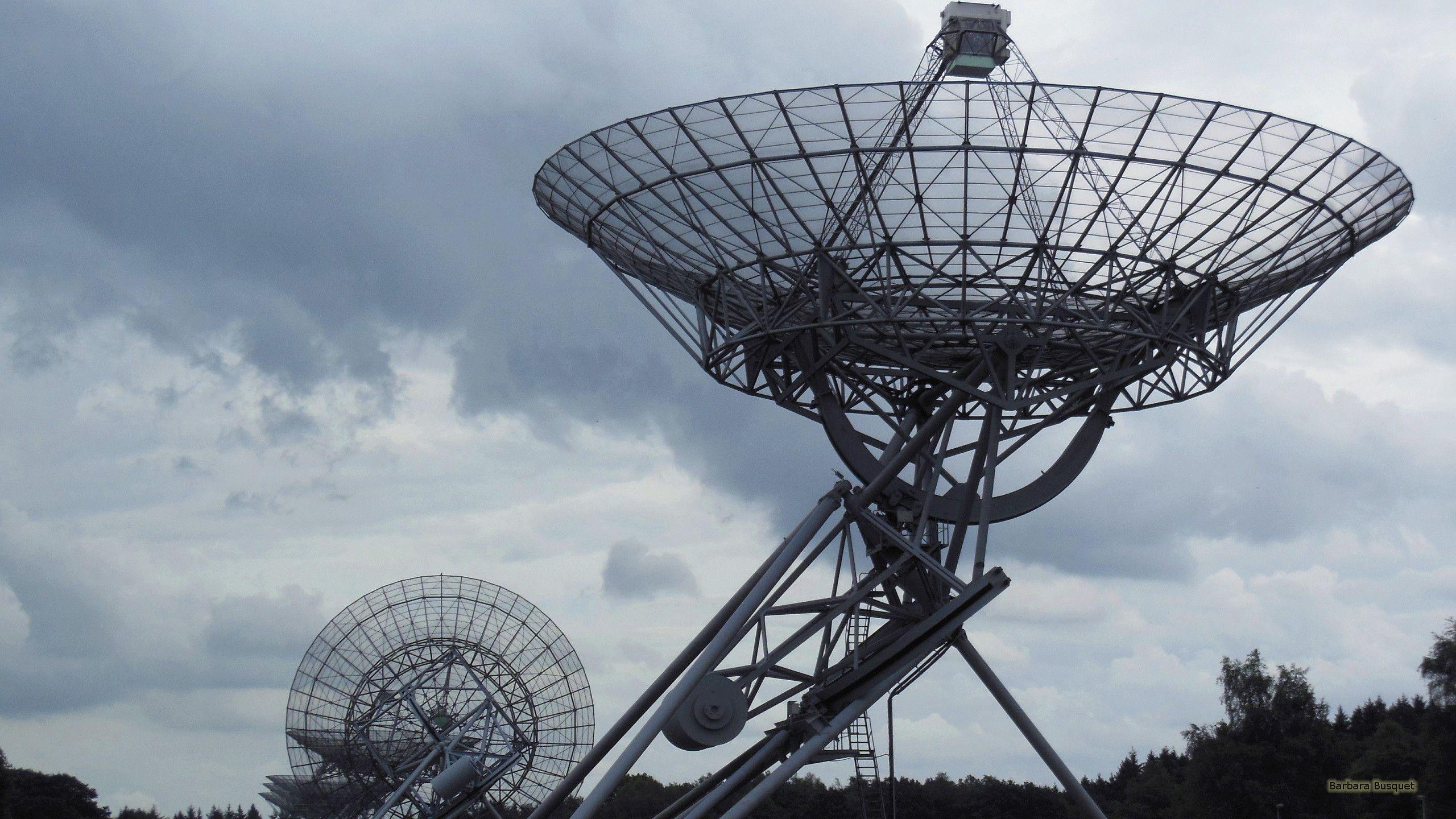 2560x1440 Westerbork Synthesis Radio Telescope HD Wallpaper