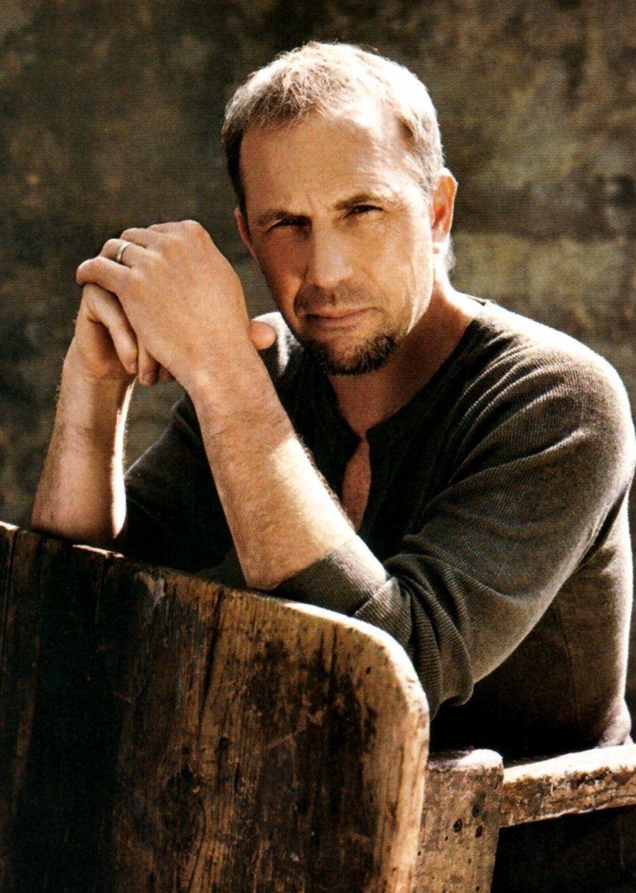 914x1282 Kevin Costner wallpaper