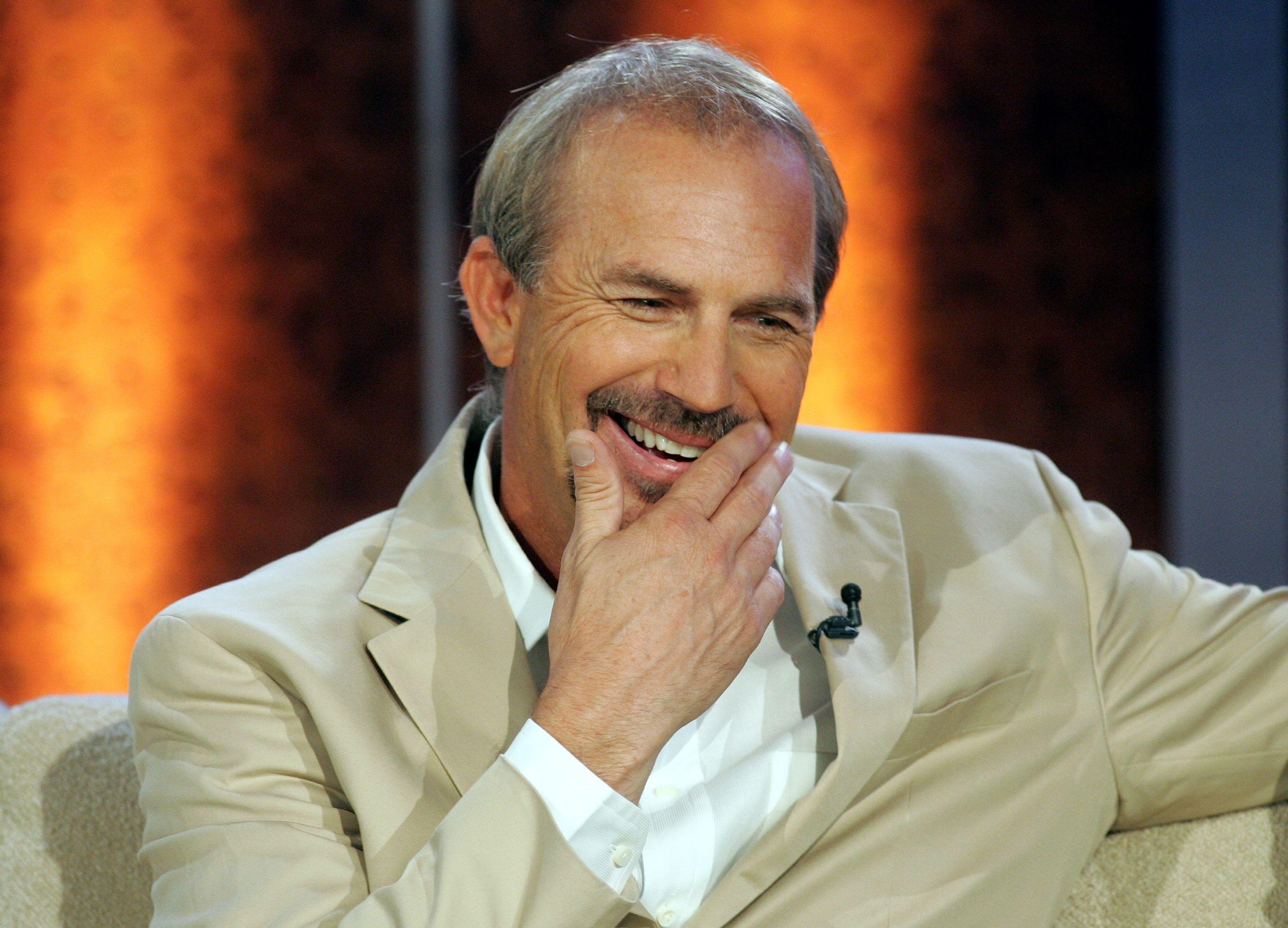 2864x2064 Kevin Costner Wallpaper Photo 58495 2864x2064px