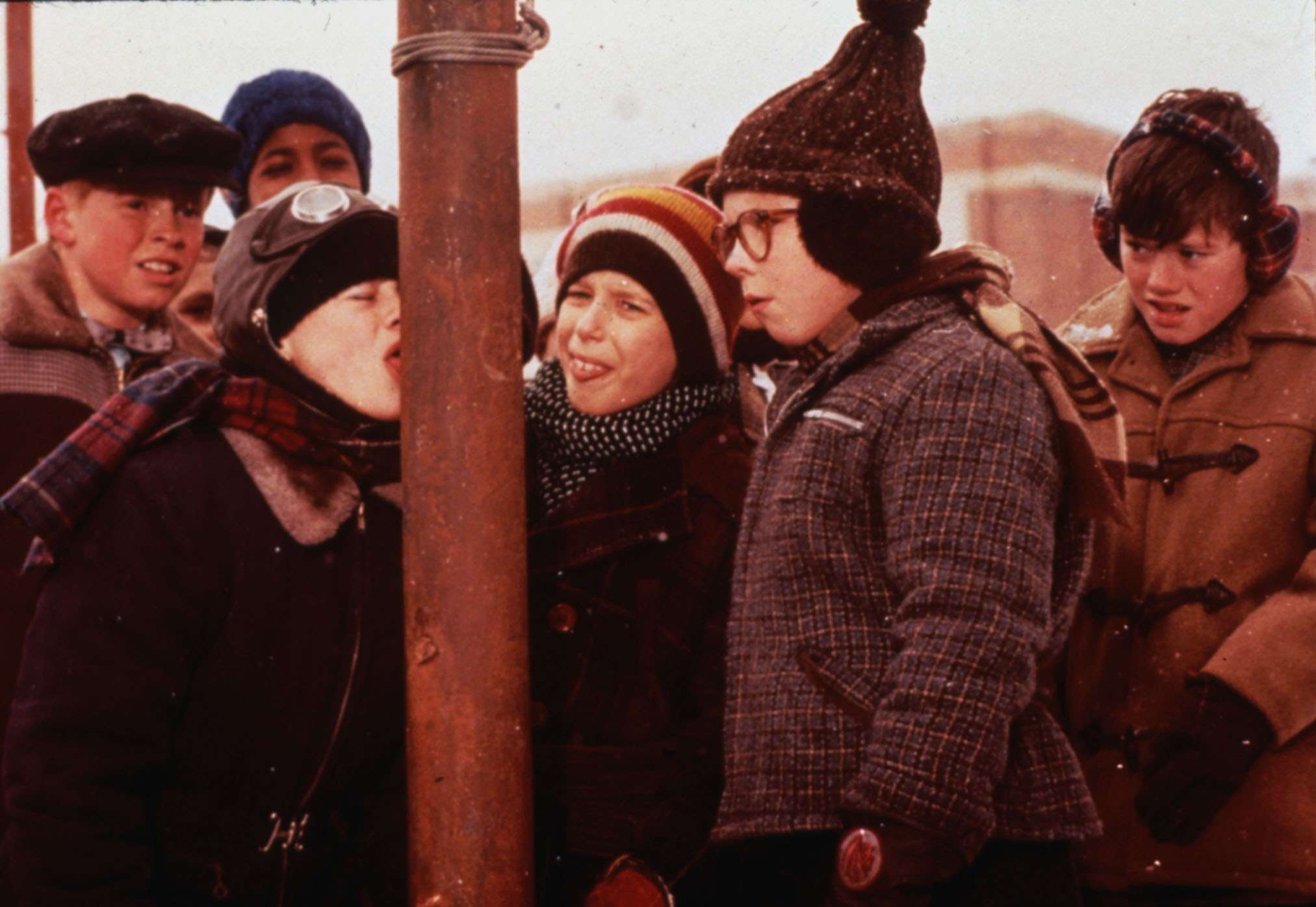 2025x1396 A Christmas Story Wallpaper