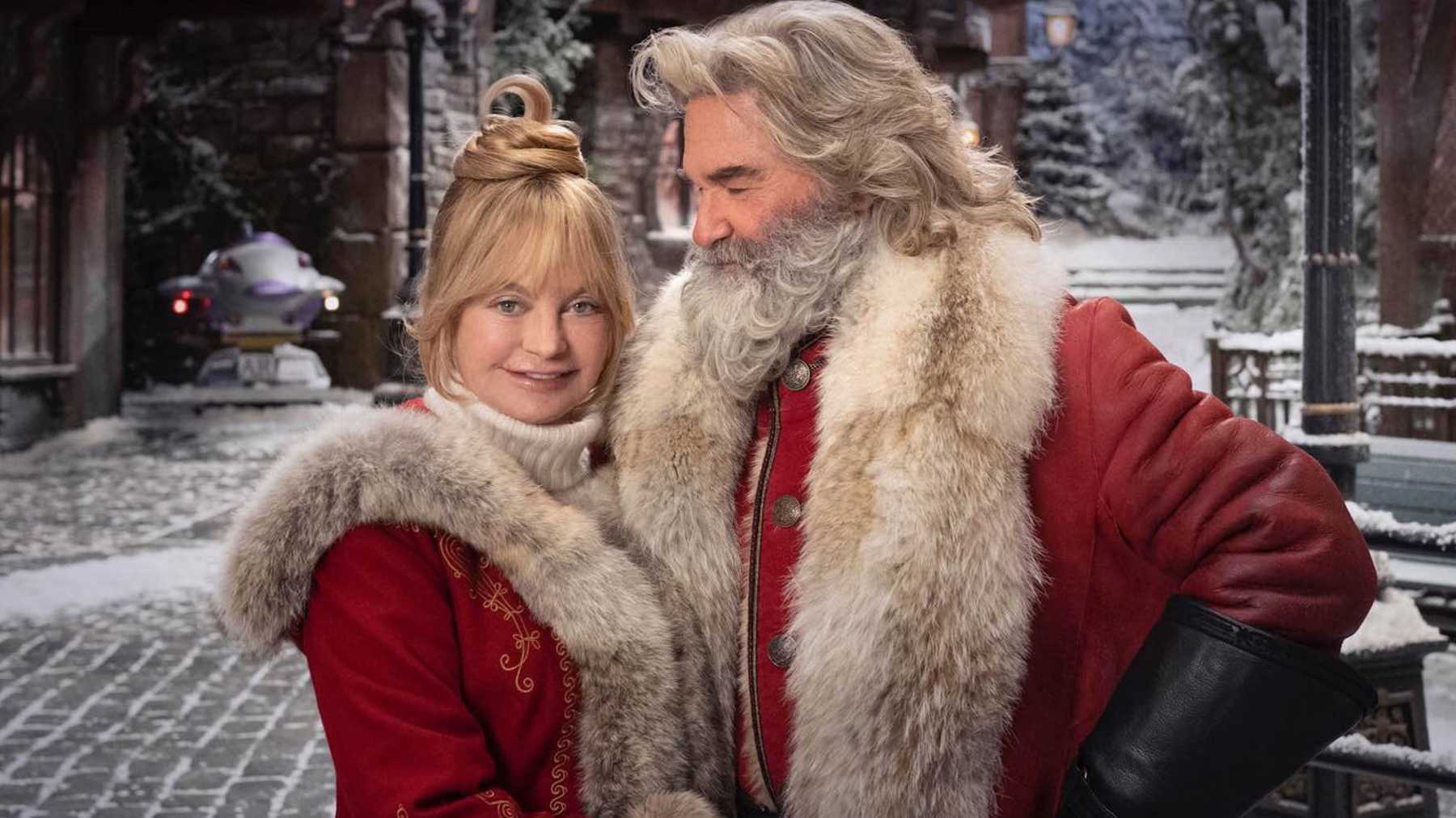 the christmas chronicles 2 goldie hawn coat