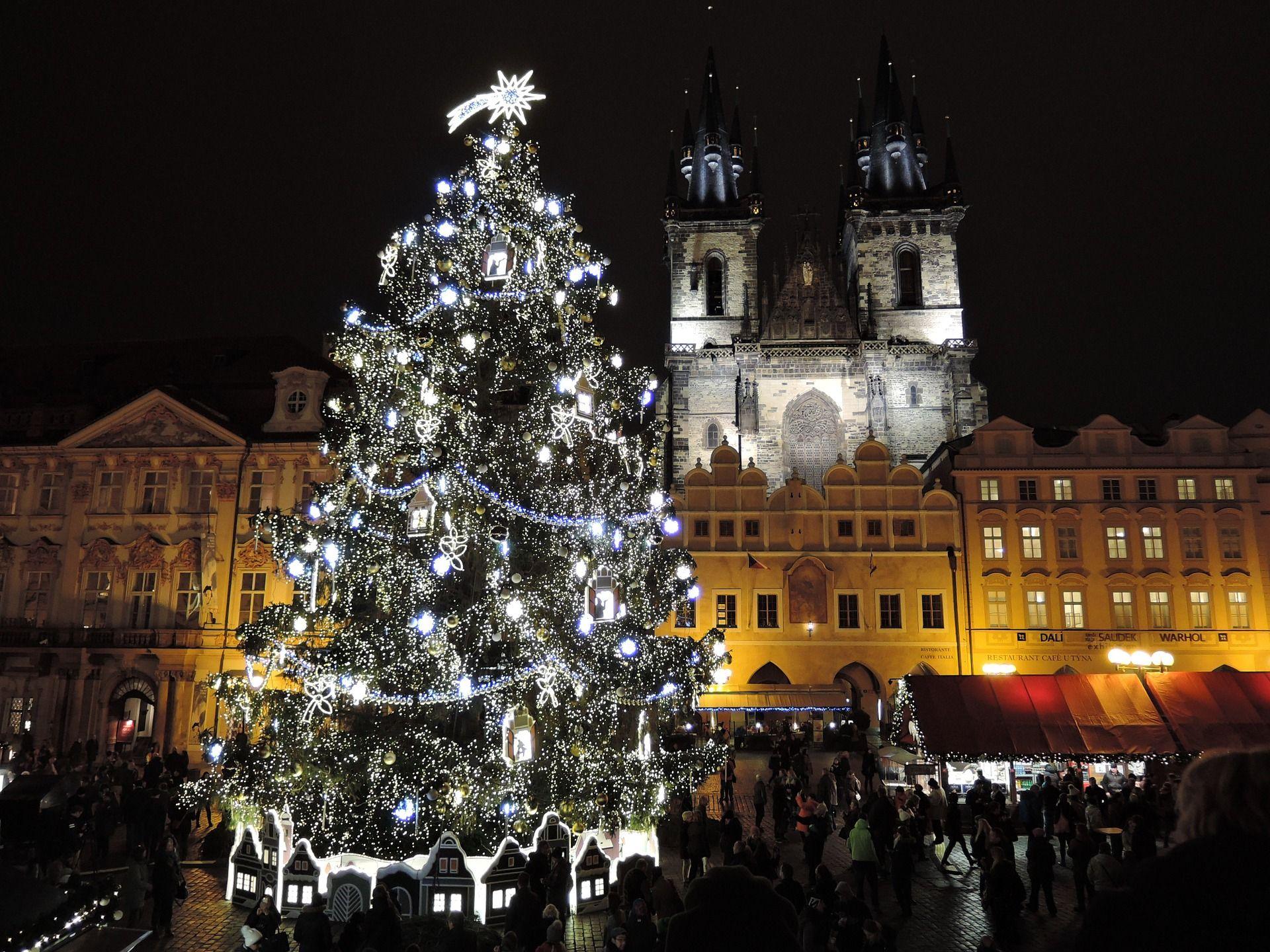 1920x1440 Have a Wonderful Time at Prague This Christmas