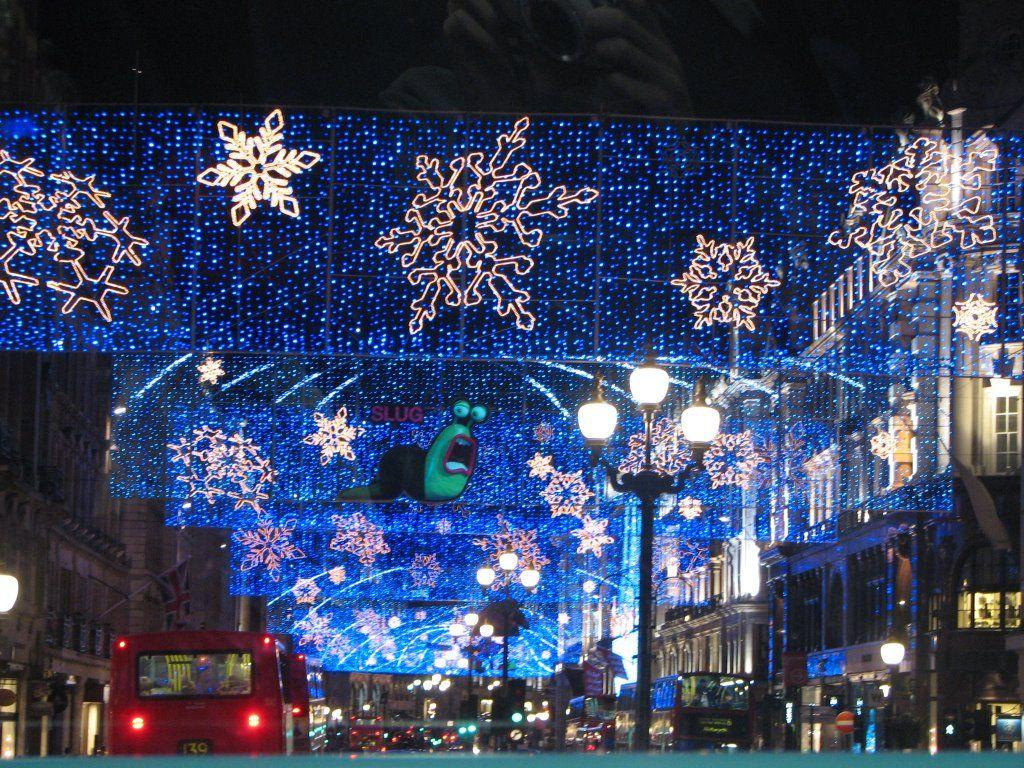 1024x768 Christmas Time Wallpaper
