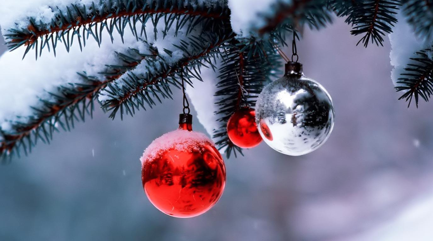 1376x768 Laptop Desktop Wallpaper Christmas Aesthetic Background