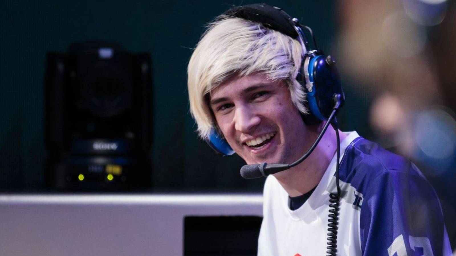 1600x900 Twitch Streamer xQc Encourages Viewers to Start Donating and Subbing to Smaller Streamers