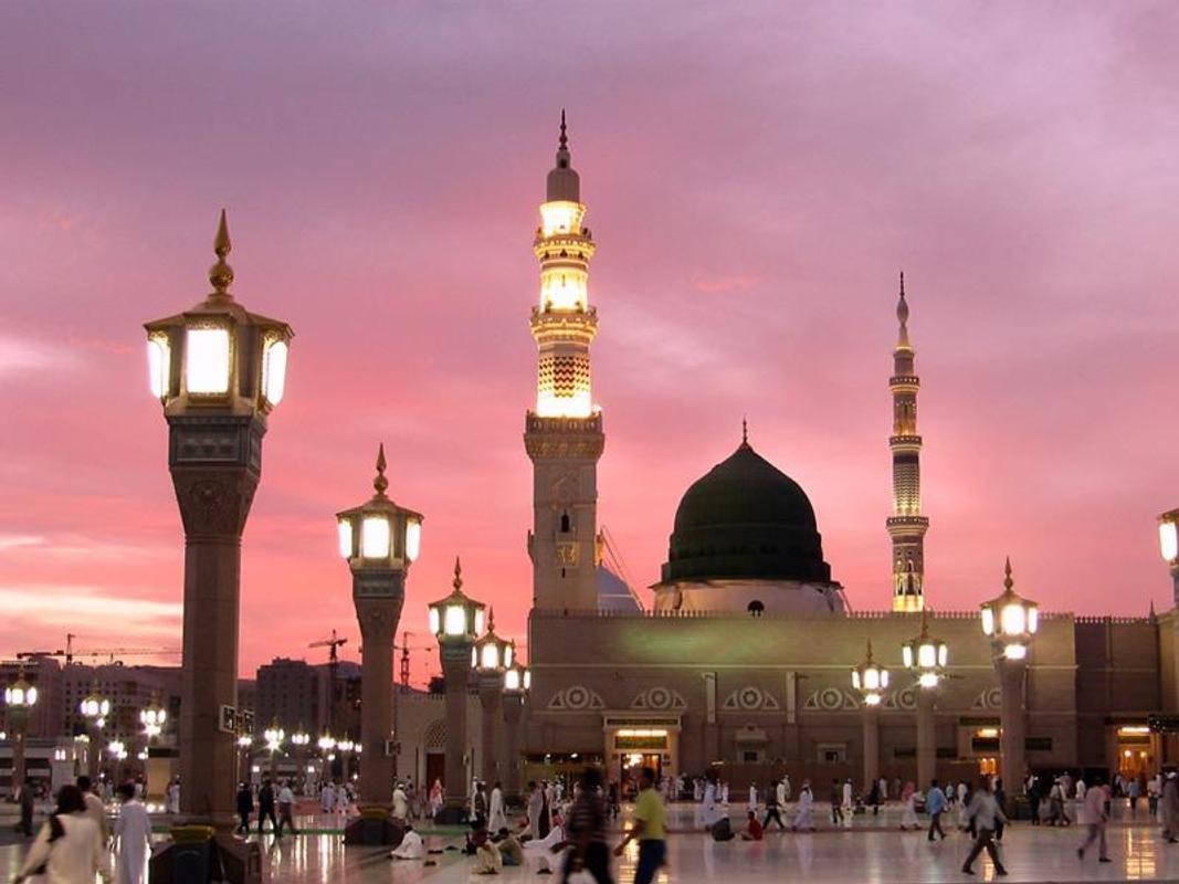 1067x800 Madina Wallpaper