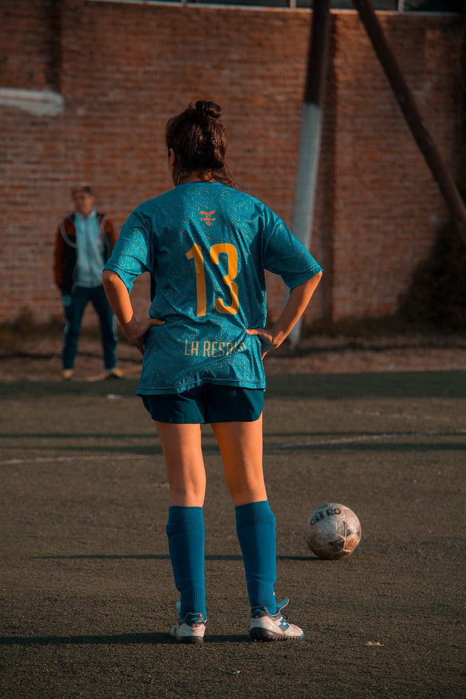 910x1365 Woman football 1080P, 2K, 4K, 5K HD wallpaper free download