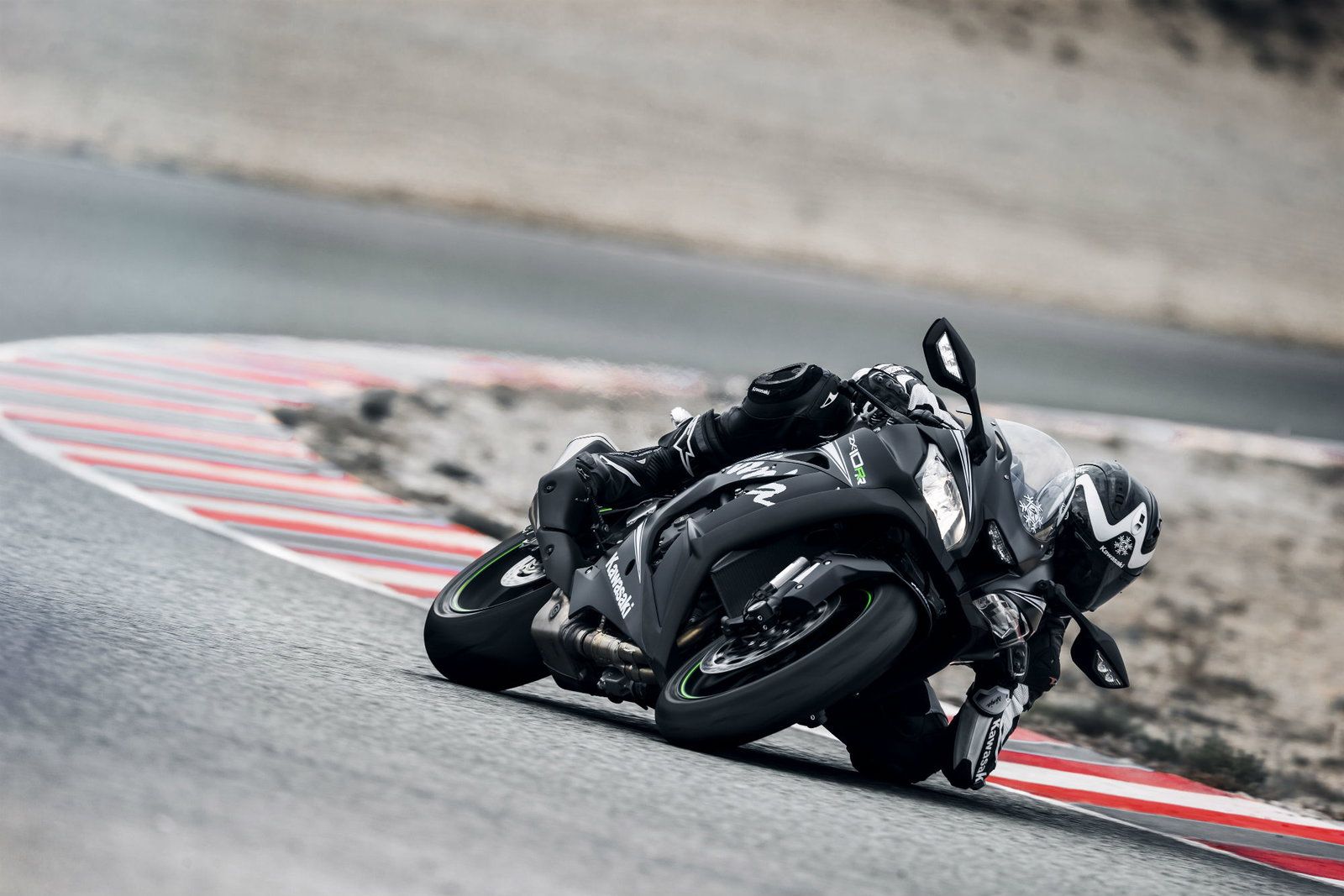 1600x1067 Kawasaki ZX 10RR Revealed