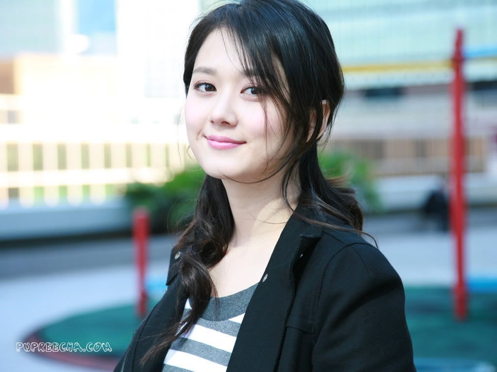 1024x768 Jang Na Ra Wallpaper