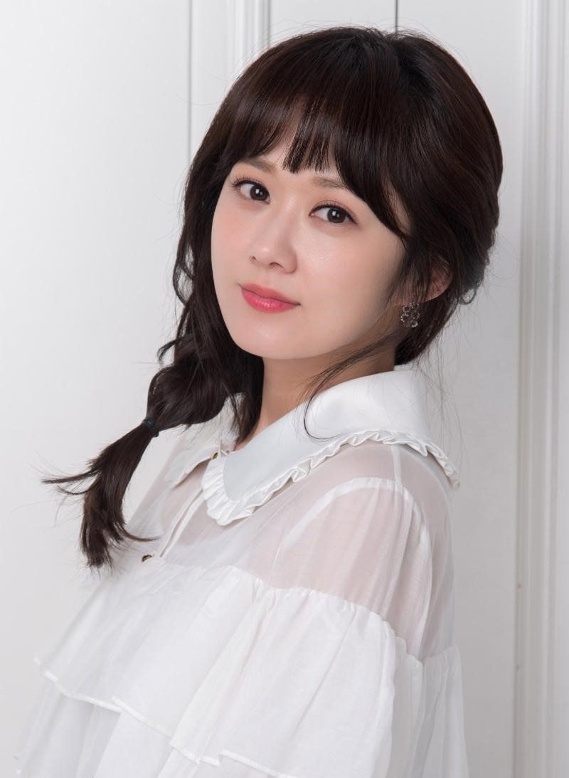 800x1093 Jang Na Ra Wallpaper