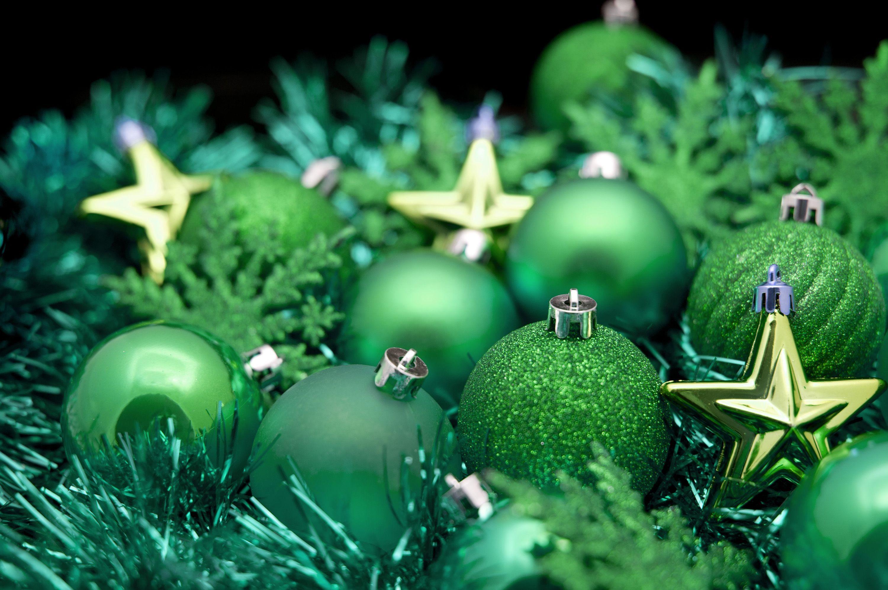 3000x1996 Green Christmas ornaments. Green christmas, Christmas wallpaper, Christmas colors