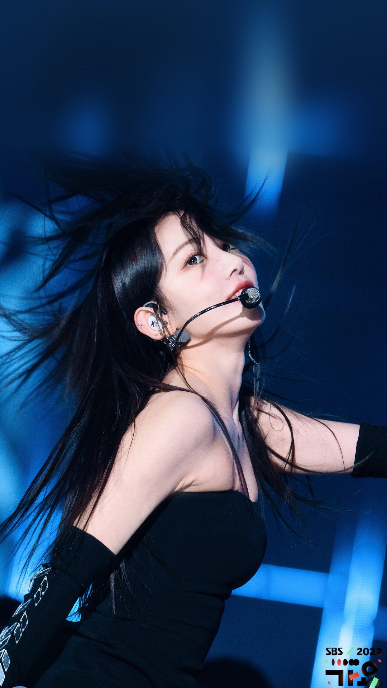 1242x2208 Ppl Le Sserafim Sakura Girl Woman Idol Asian Beauty Kpop Blue iPhone 6 Wallpaper