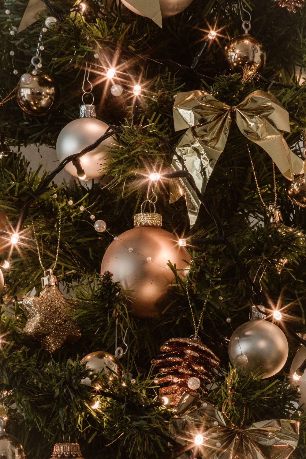 1000x1500 Free Stunning Christmas Wallpaper Background For iPhone