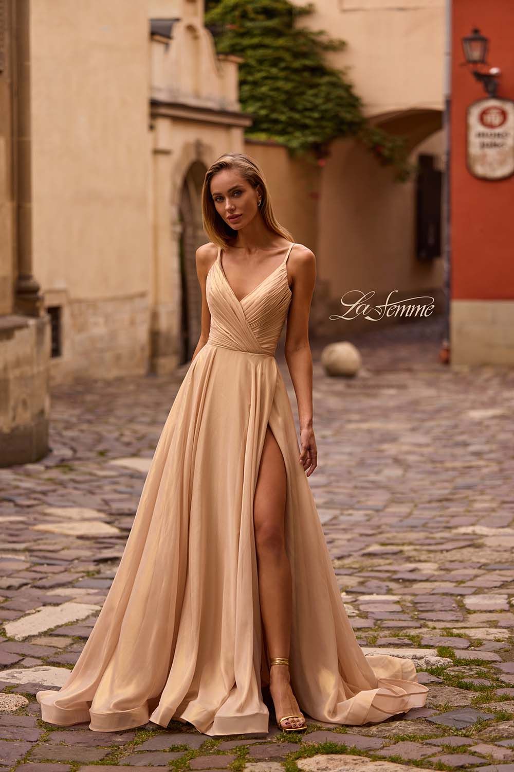 1000x1500 La Femme 32864 Dress. La Femme Dresses. Formal Approach 14 / Emerald Gold