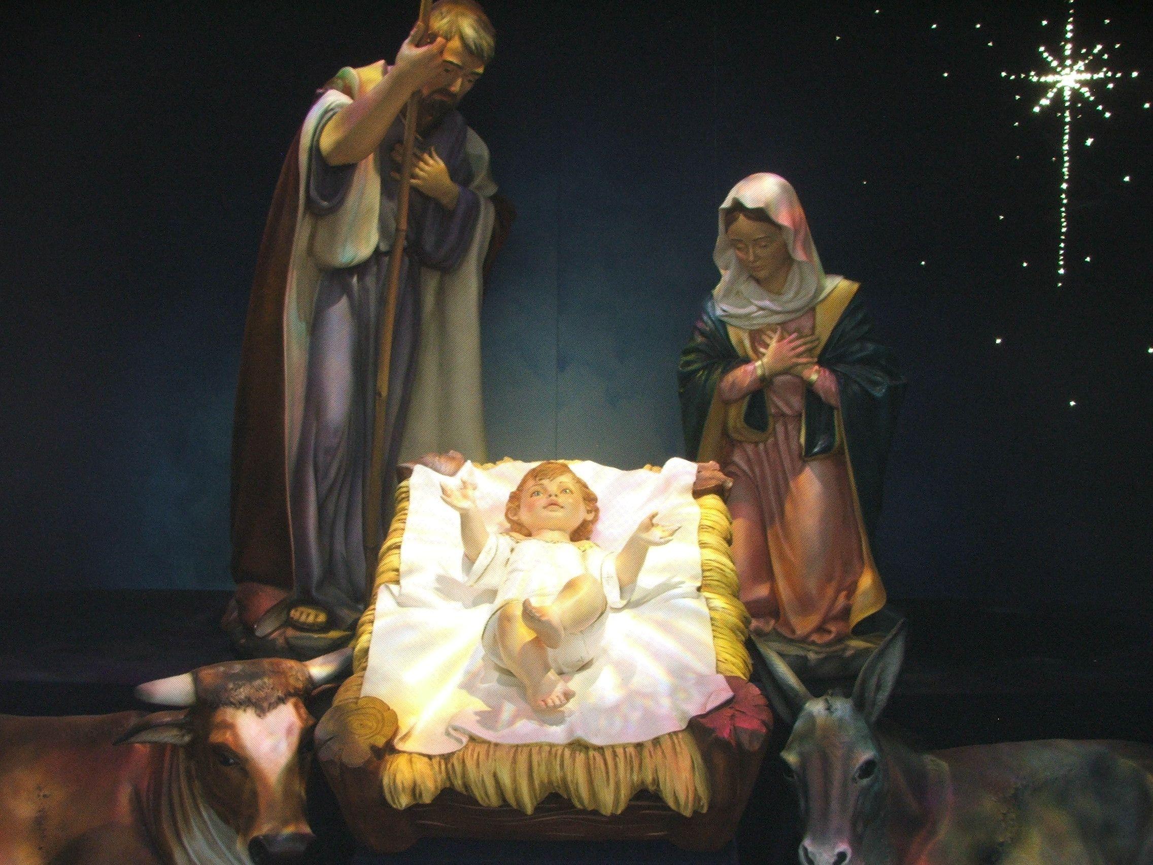 2272x1704 Baby Jesus Christmas Wallpaper