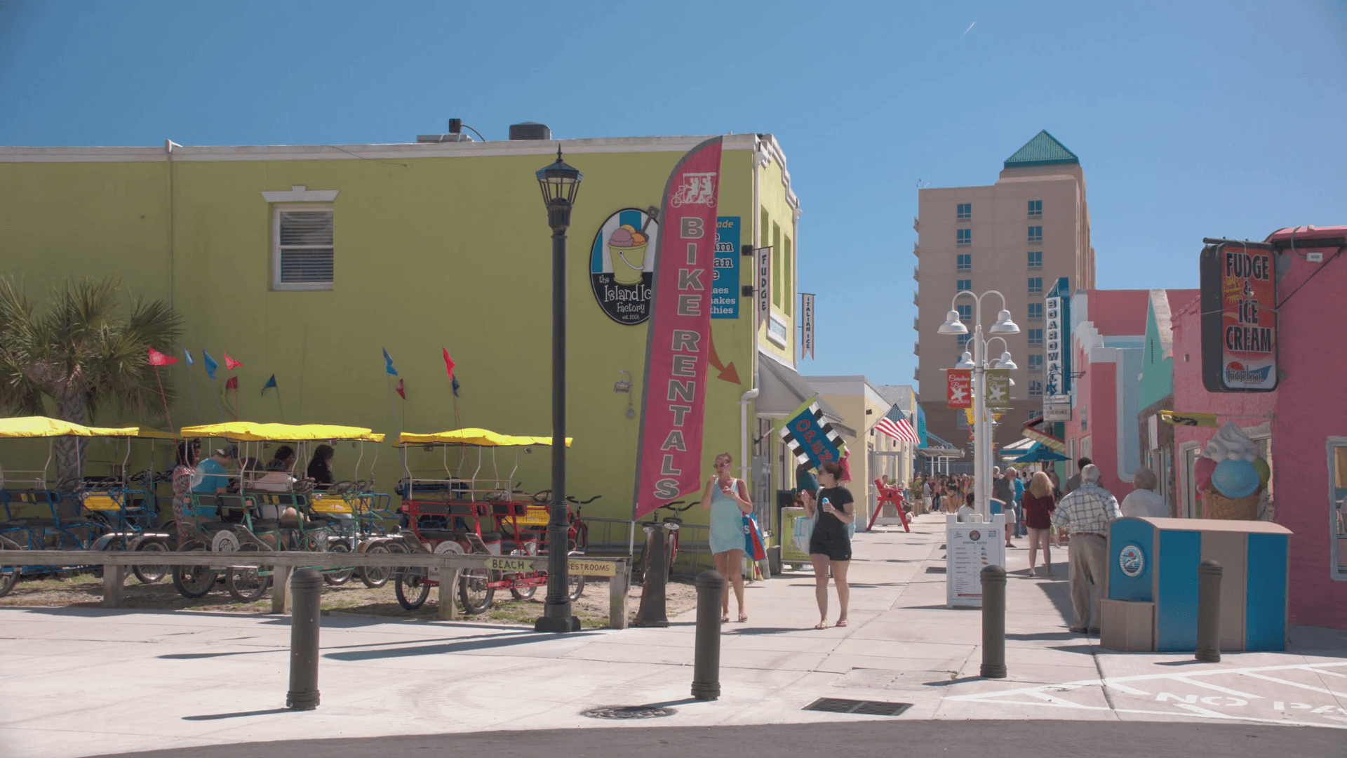 1920x1080 Carolina Beach NC Boardwalk Shopping Scene with Visitors Buying Ice
