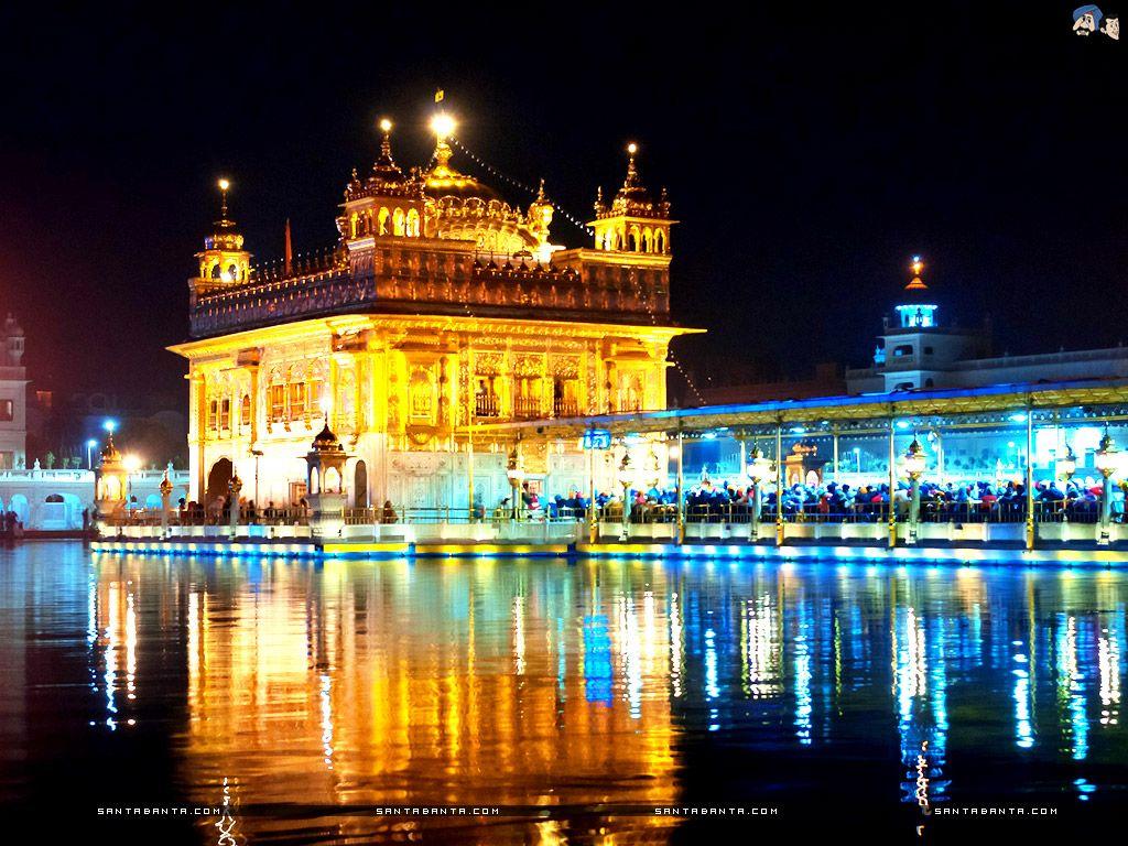 1024x768 Golden Temple At Night Wallpaper HD