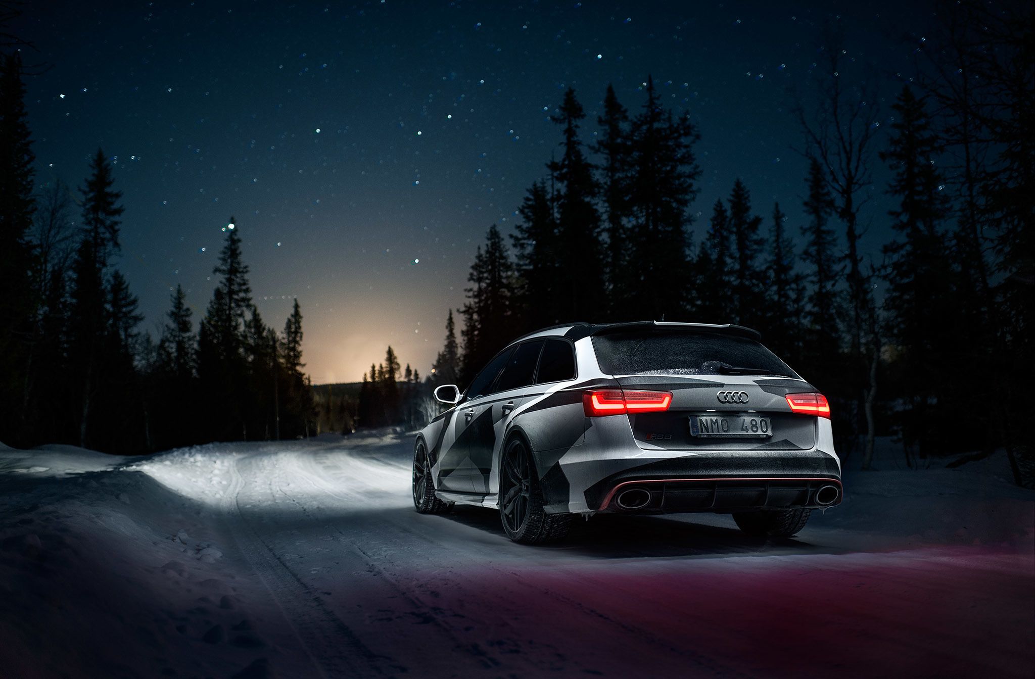 2048x1344 Wallpaper road, forest, stars, snow, night, Audi, quattro, RS6 for mobile and desktop, section audi, resolution 2048x1344