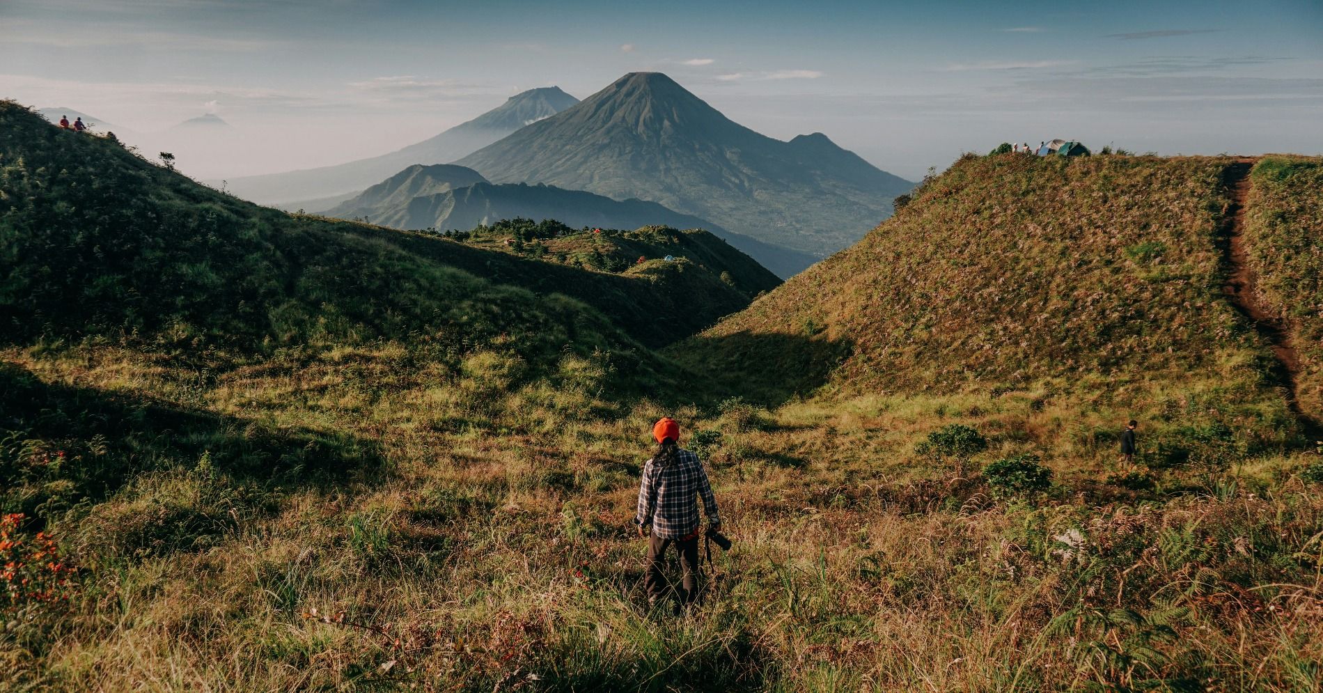 1900x995 Gunung Terbaik untuk Pendaki Pemula di Indonesia, Trek Ringan dan Pemandangan Indah