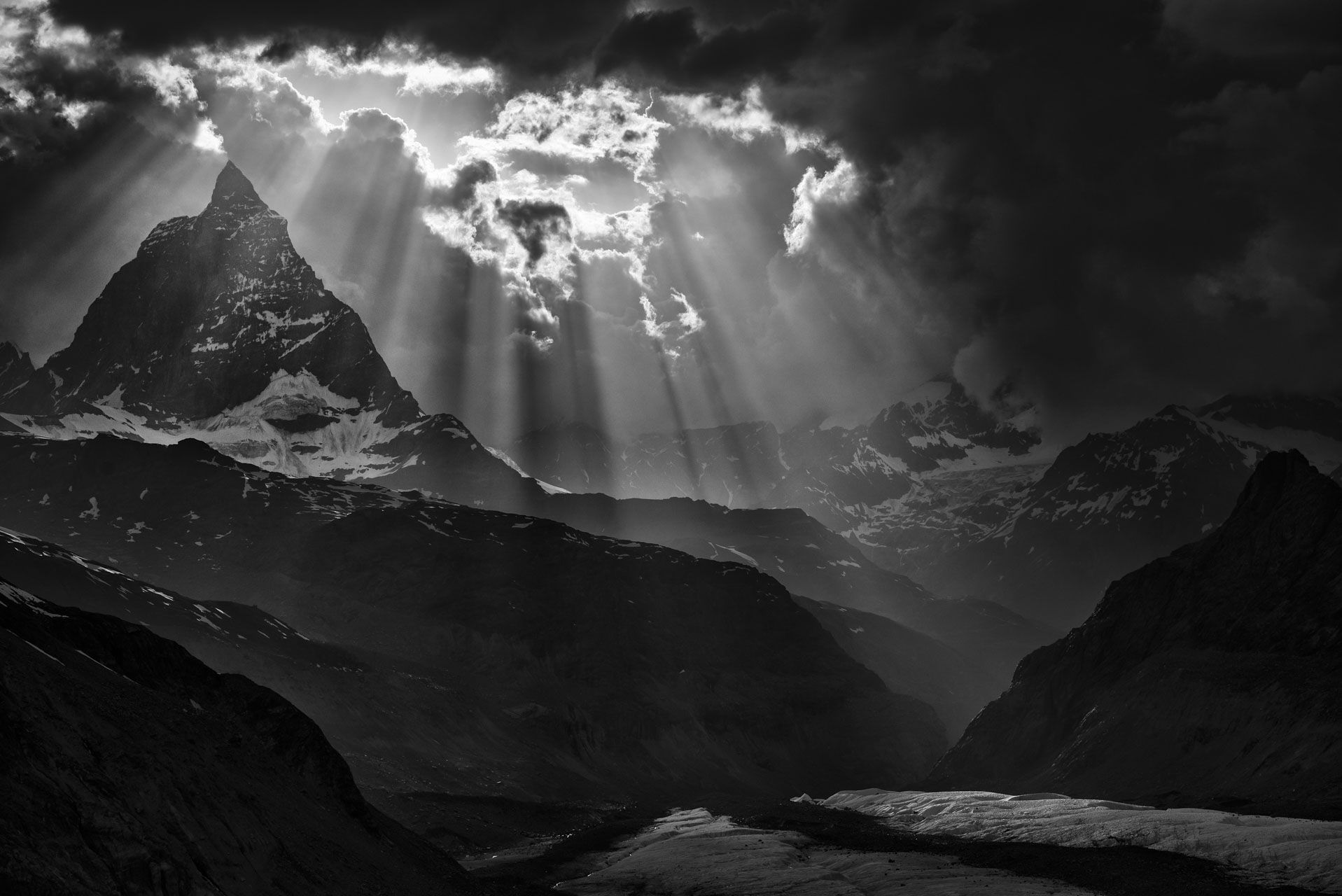 1917x1280 Photograph of the Matterhorn: Holy Peak