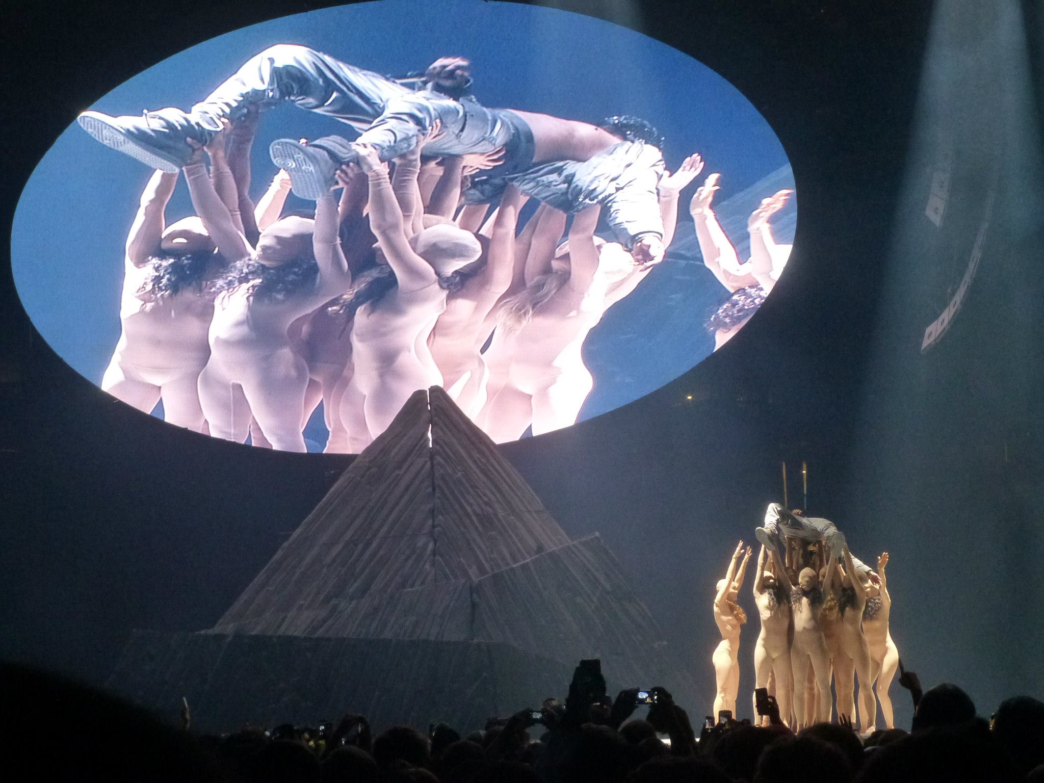 2048x1536 The Holy Mountain