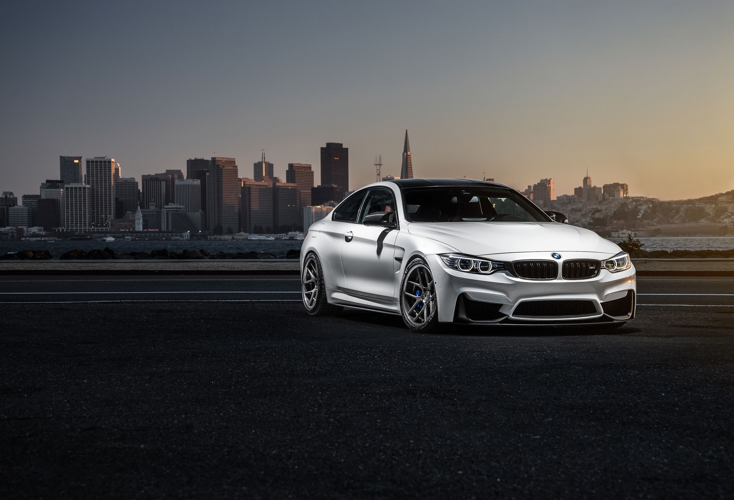 2500x1705 BMW M4 Wallpaper