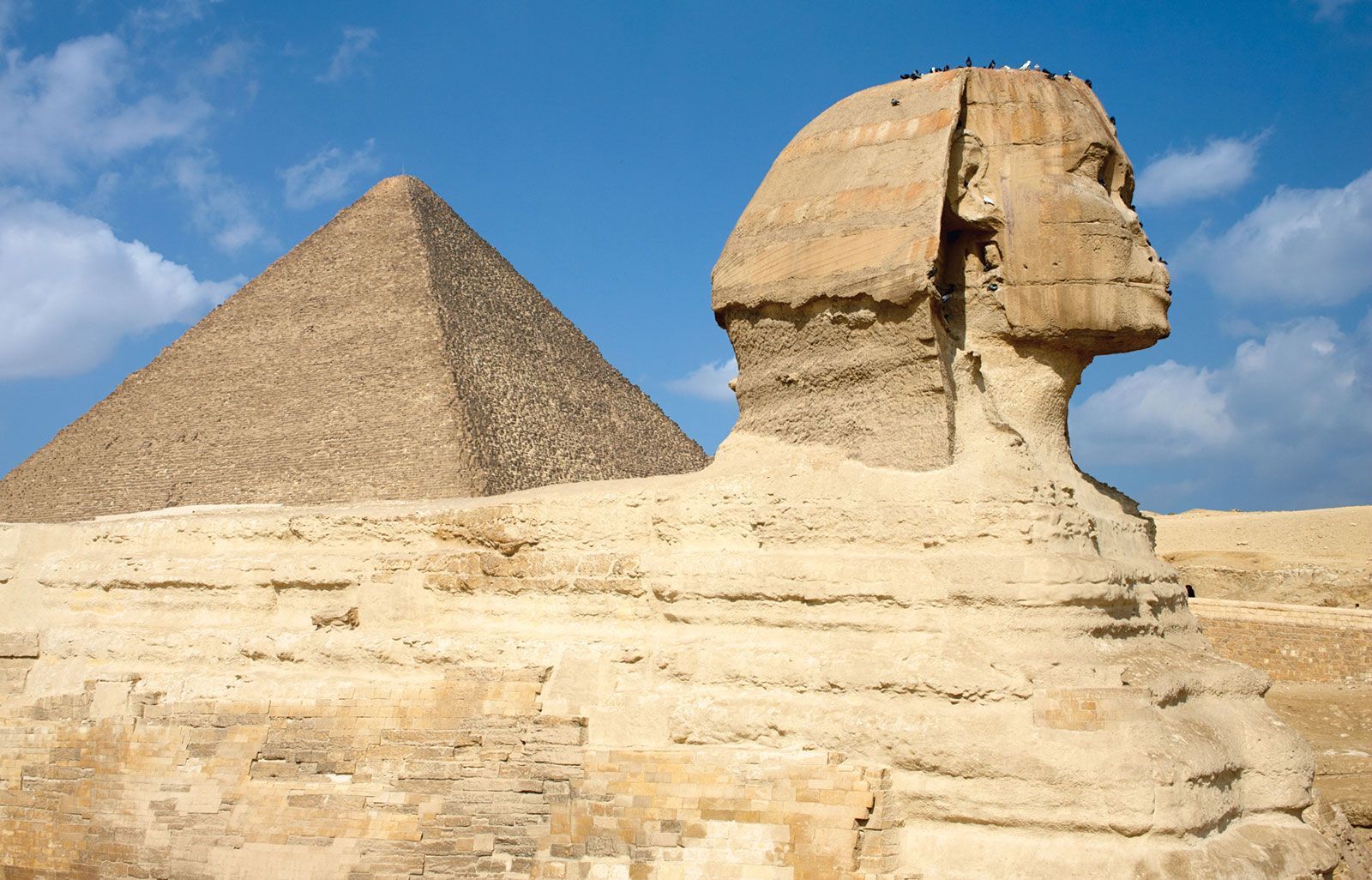 1600x1026 Khufu. Biography, Reign, Pyramid, Tomb, History, & Facts
