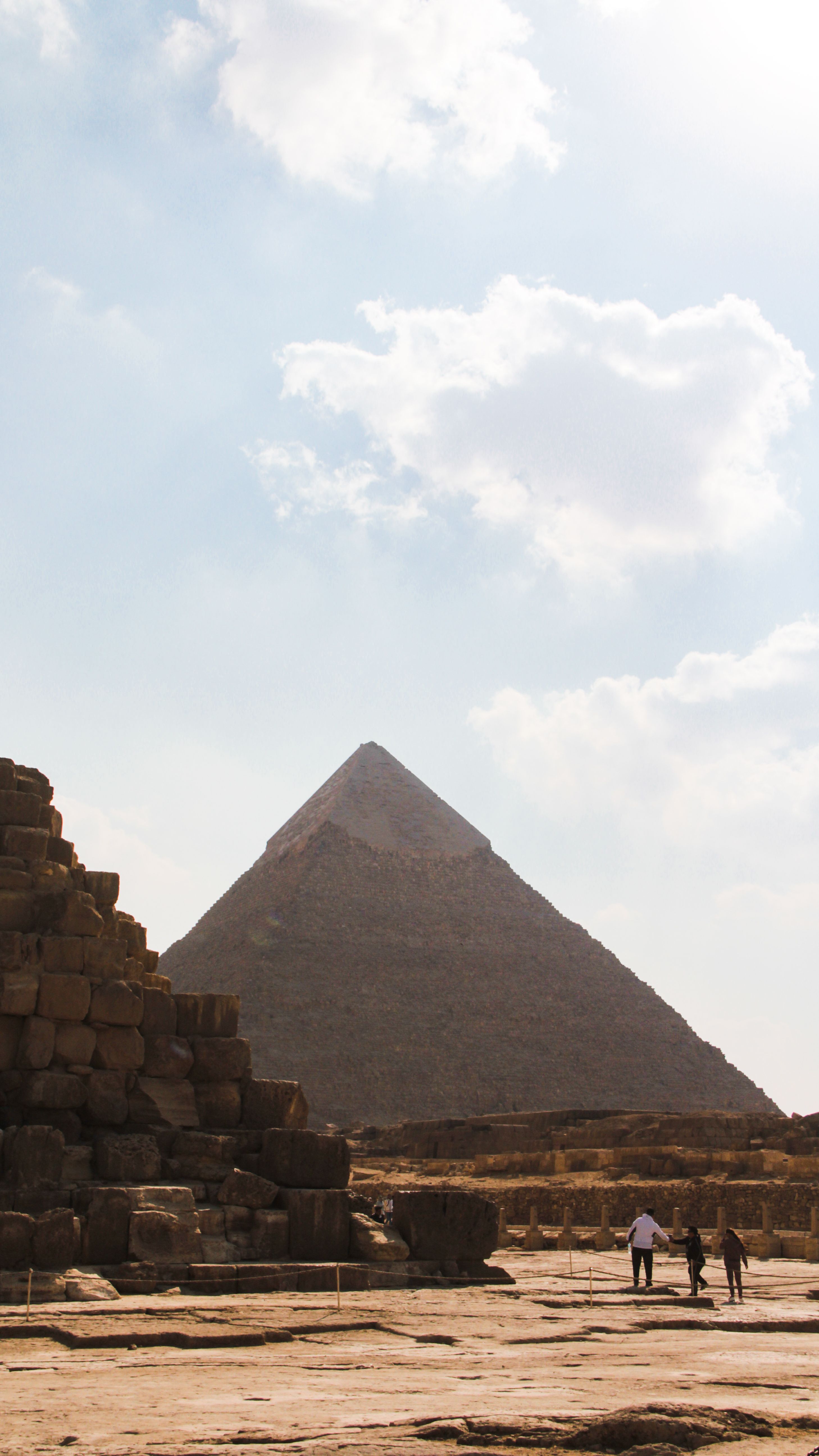 2916x5184 Pyramid in Giza · Free
