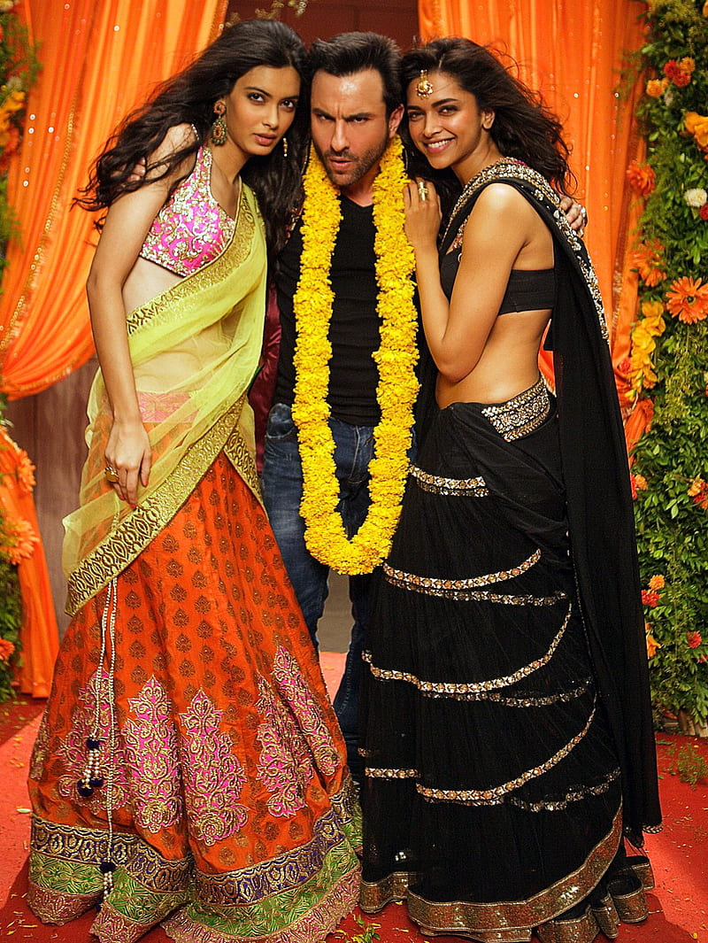 800x1065 Cocktail New Still, deepika, diana, friendship, saif, HD phone wallpaper