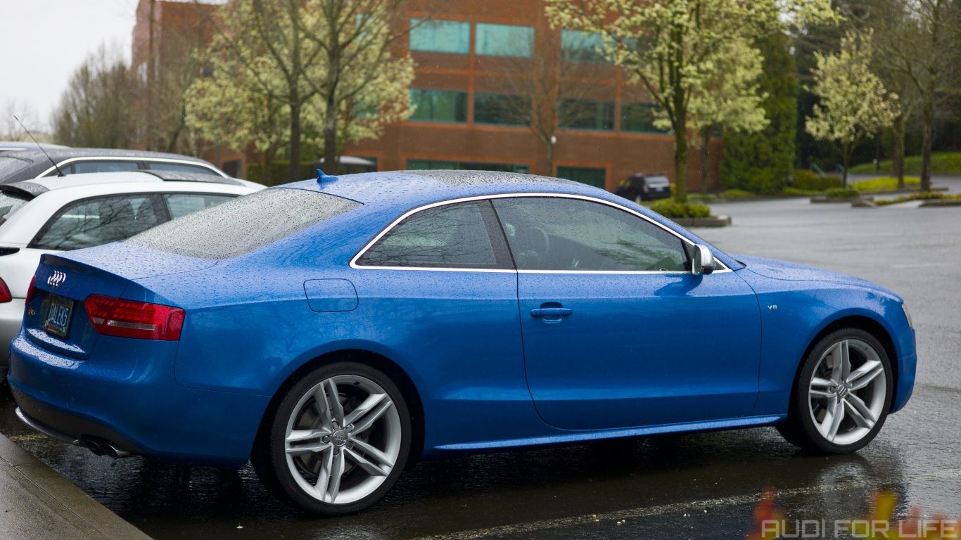 1366x768 Desktop Wallpaper: #LoveMyS5 in the Rain. Audi For Life
