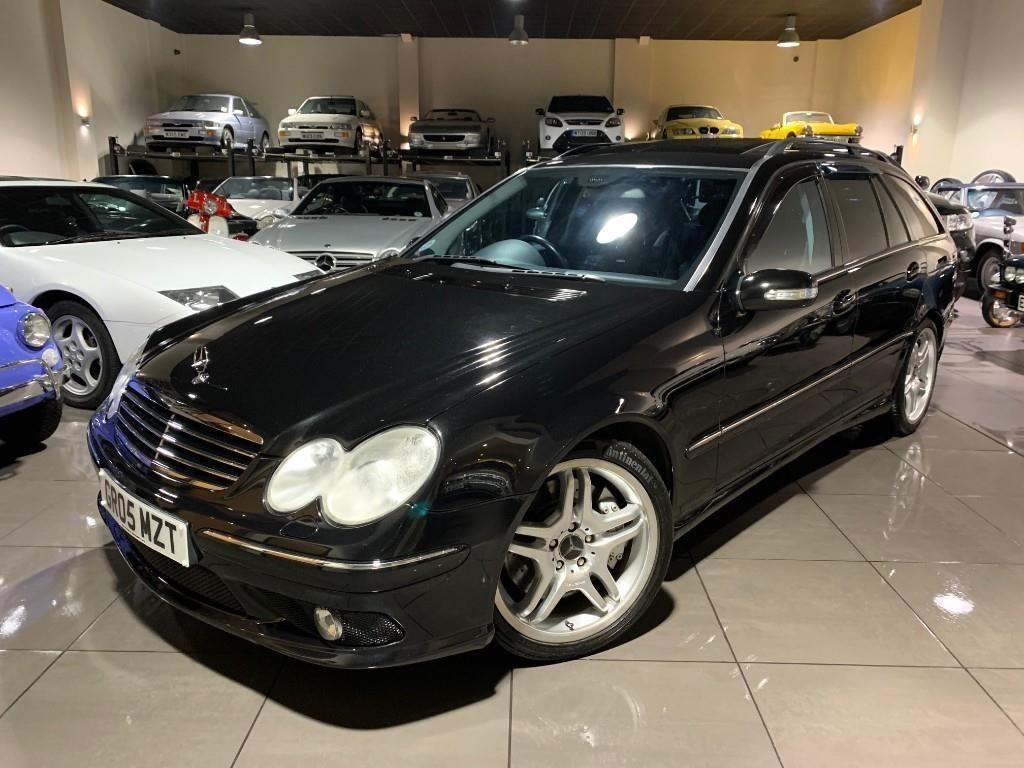 1024x768 Mercedes Benz C55 AMG
