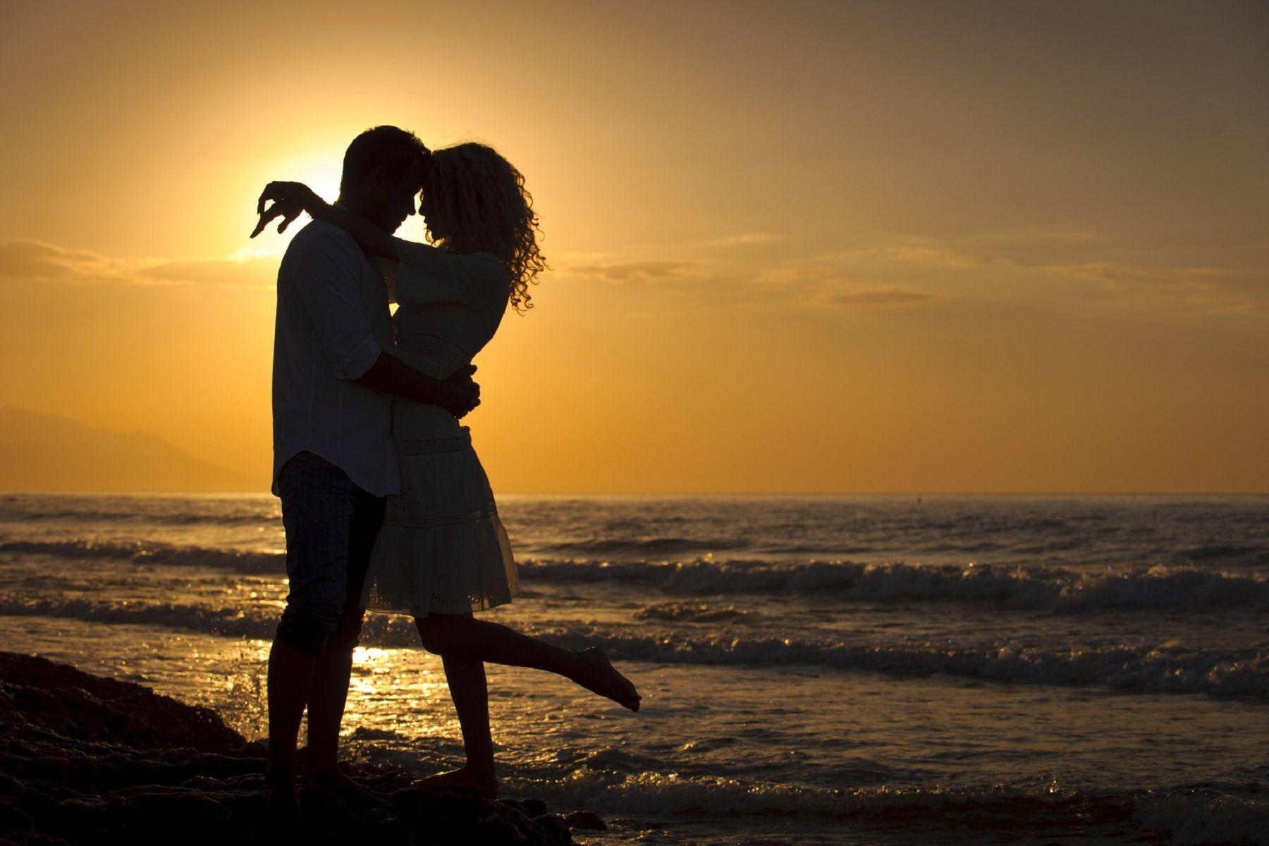 1800x1200 Sweet romantic young couple hugs wallpaper HD Wallpaper Rocks 1800x1200