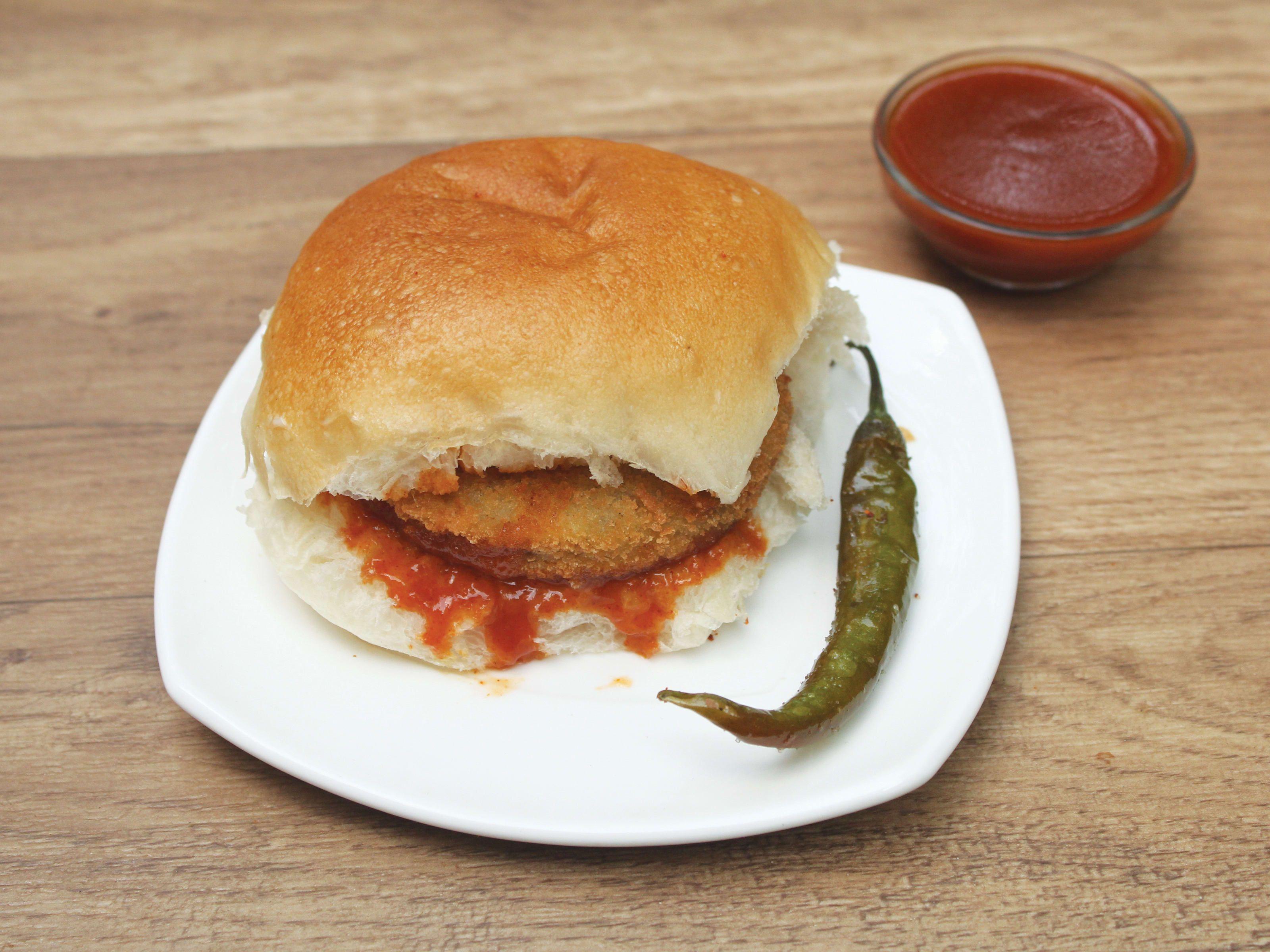 vada-pav-bun-maska-jini-dosa-and-more-mumbai-style-41-off